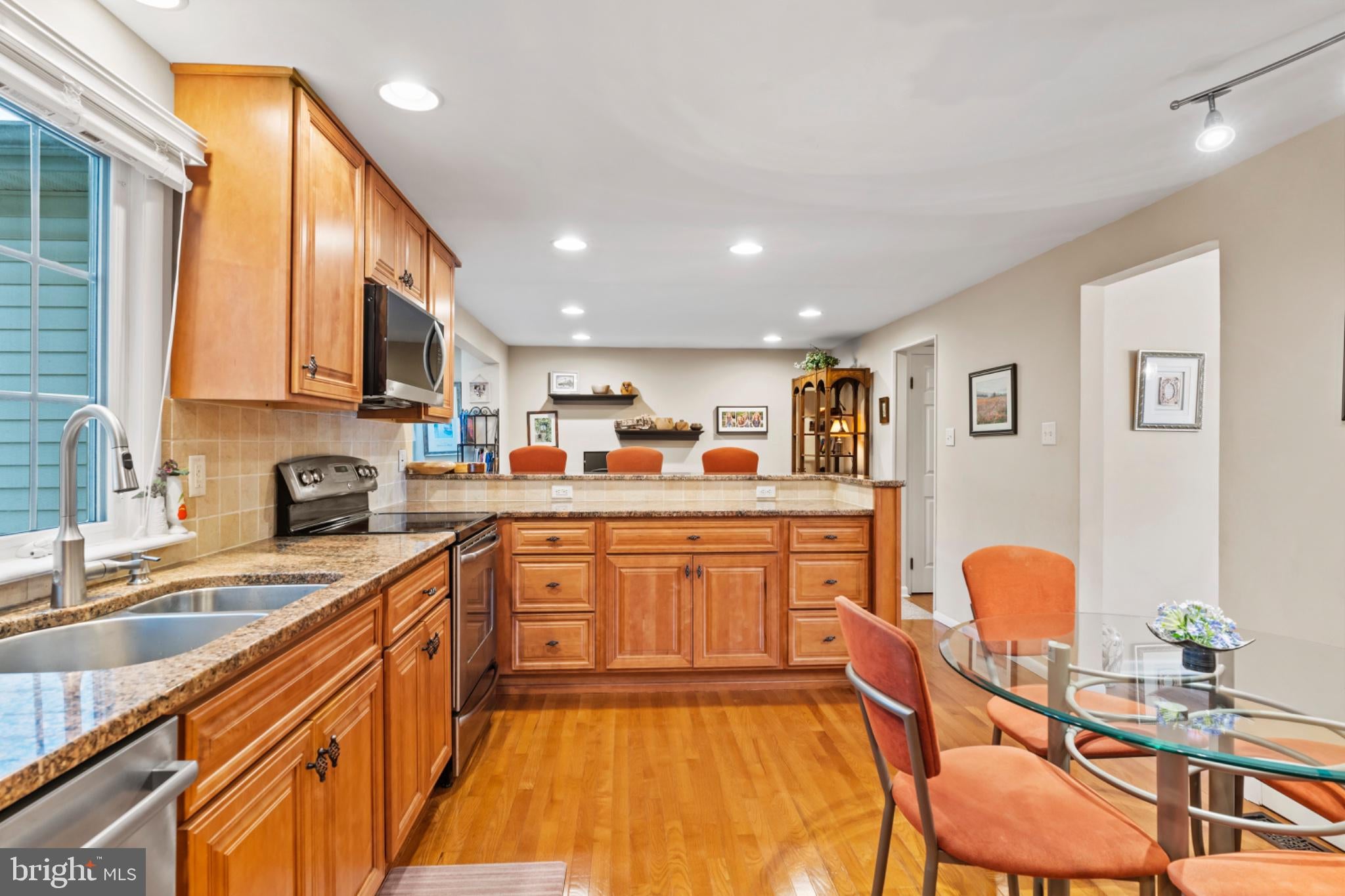 4607 DANBURY ROAD