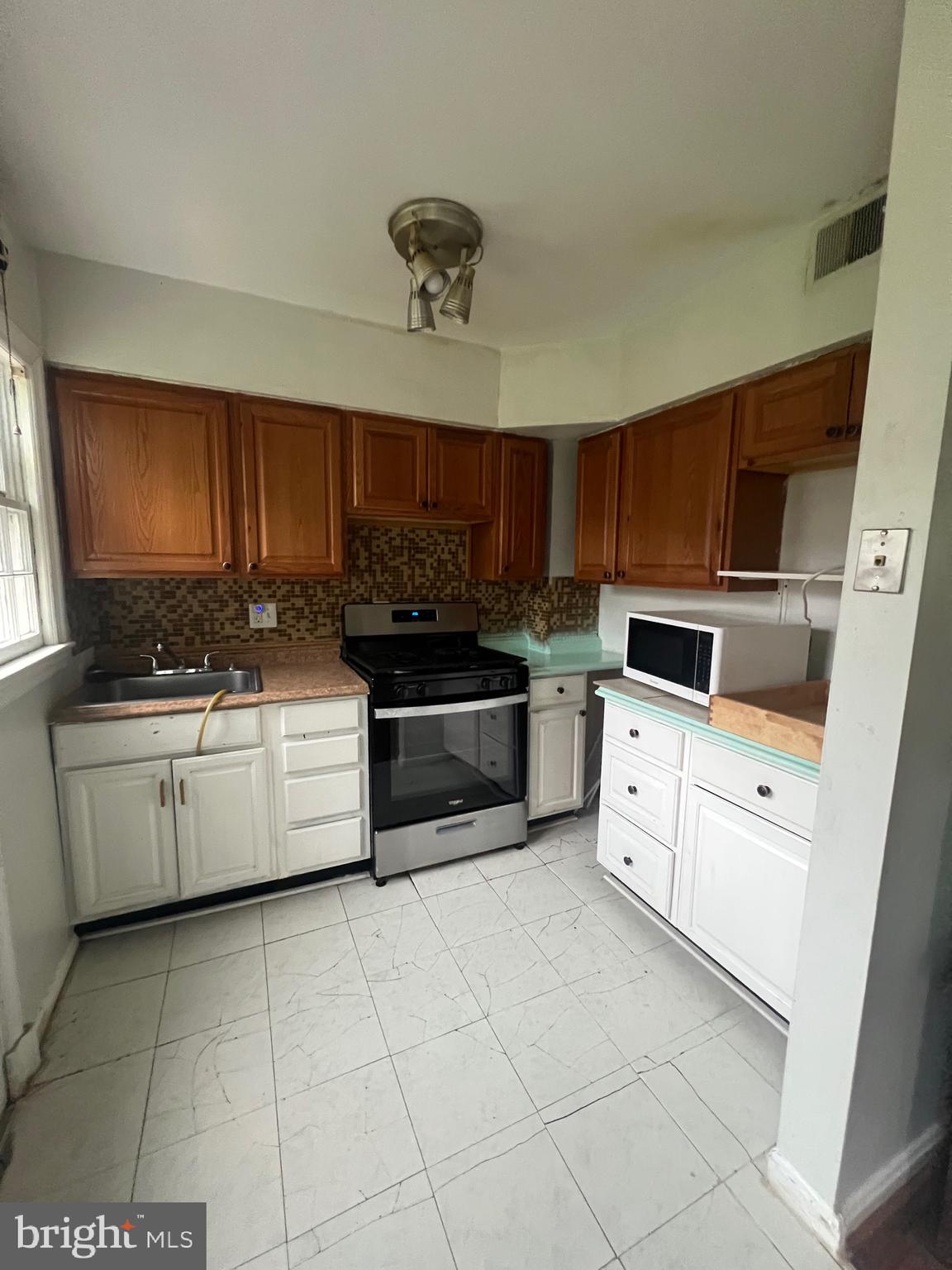 CHEVY CHASE CREST - Residential