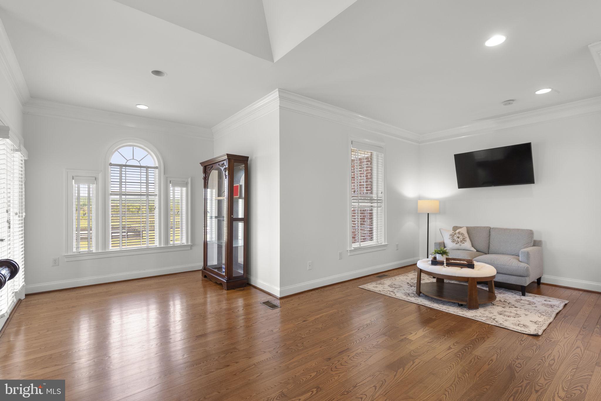 LEE'S CROSSING - Residential