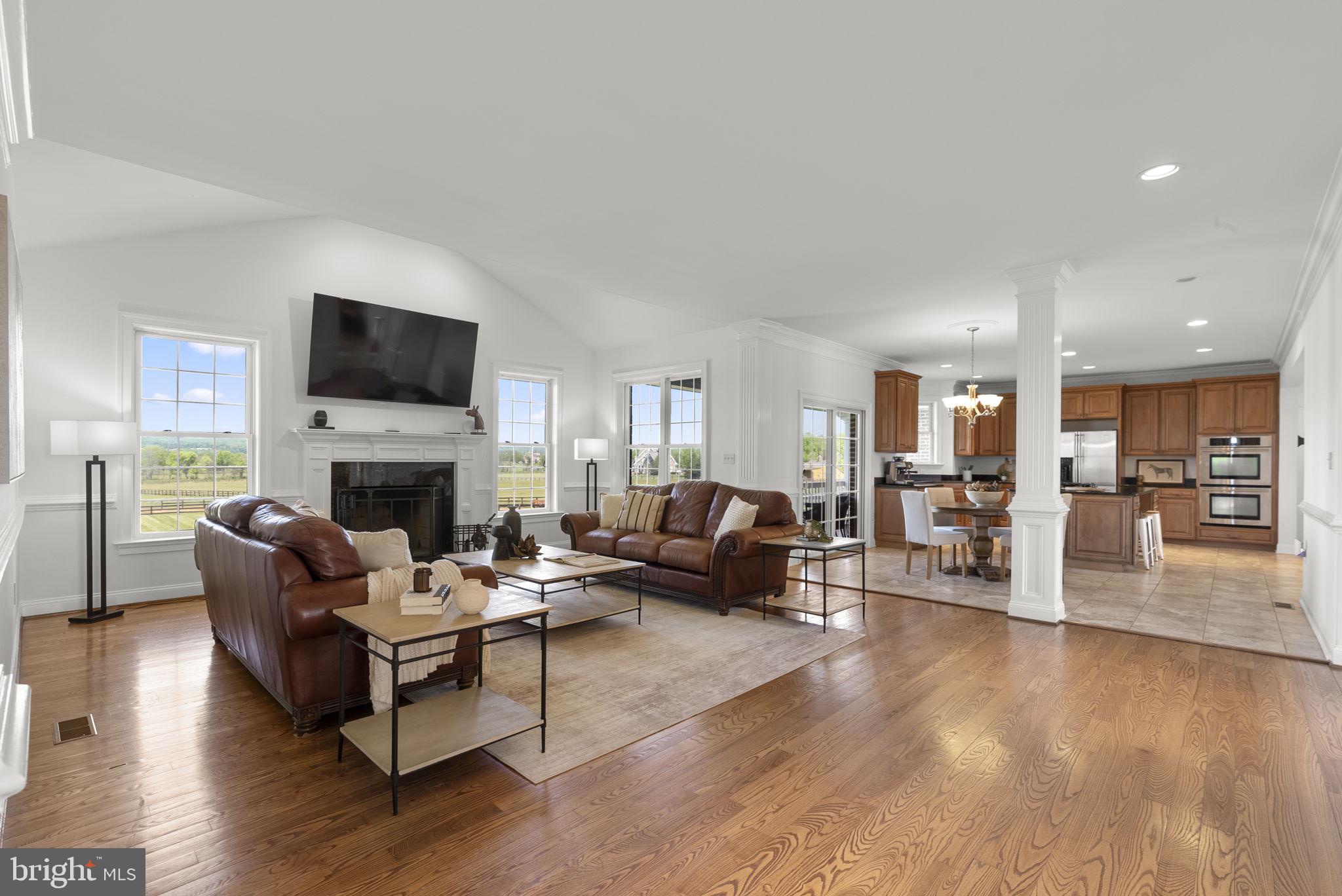 LEE'S CROSSING - Residential