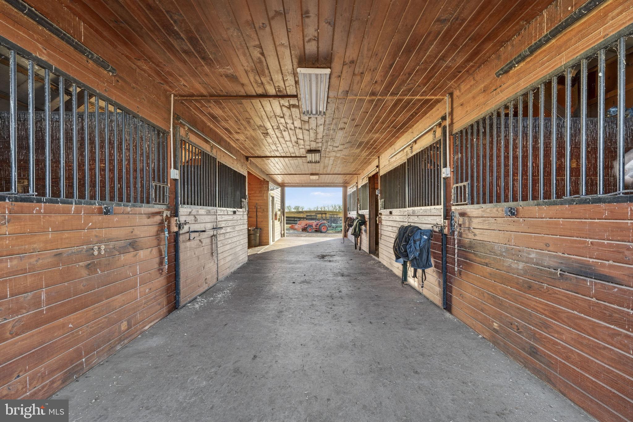 LEE'S CROSSING - Residential