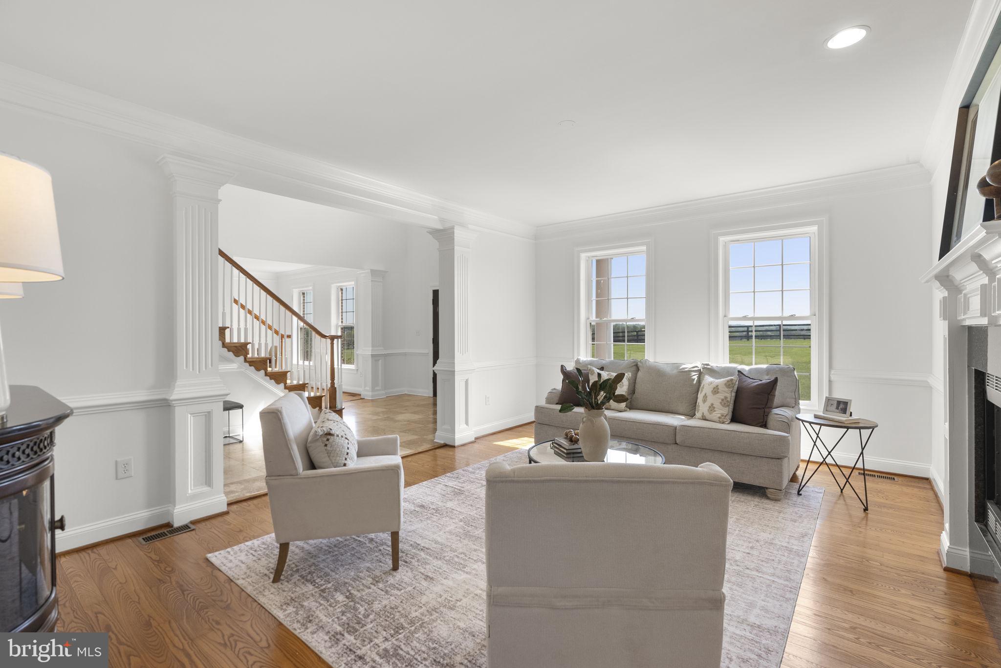 LEE'S CROSSING - Residential