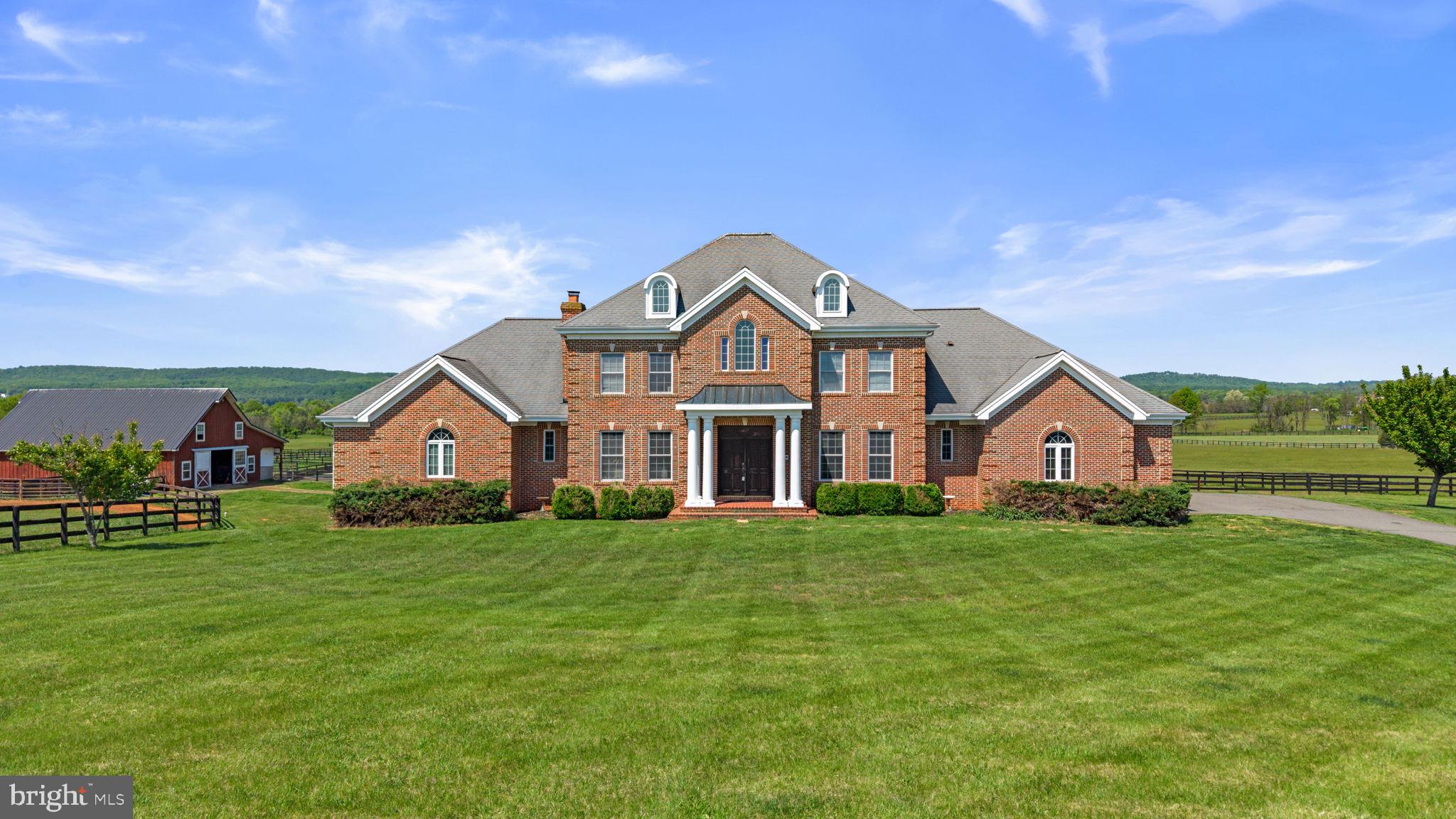 LEE'S CROSSING - Residential