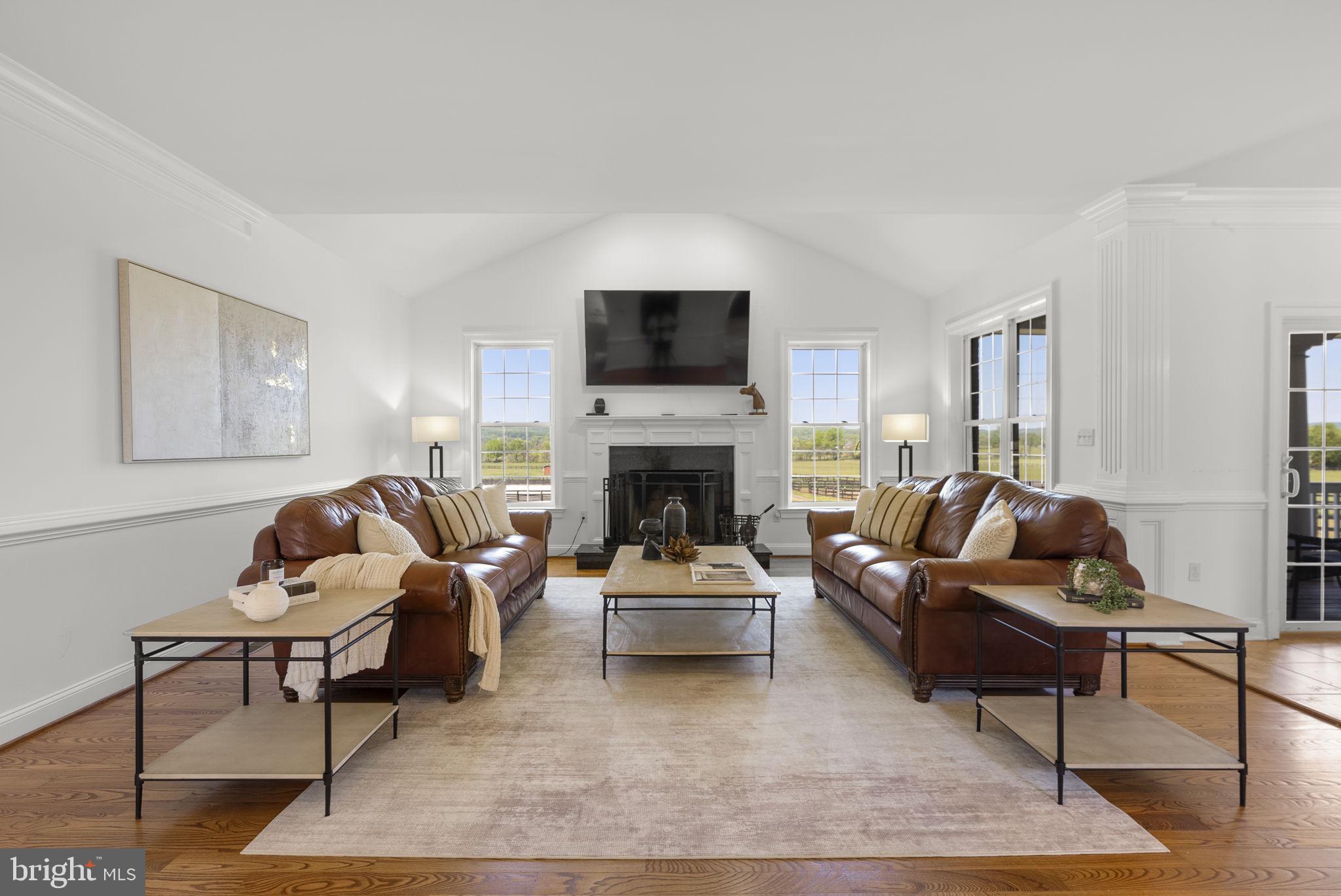 LEE'S CROSSING - Residential