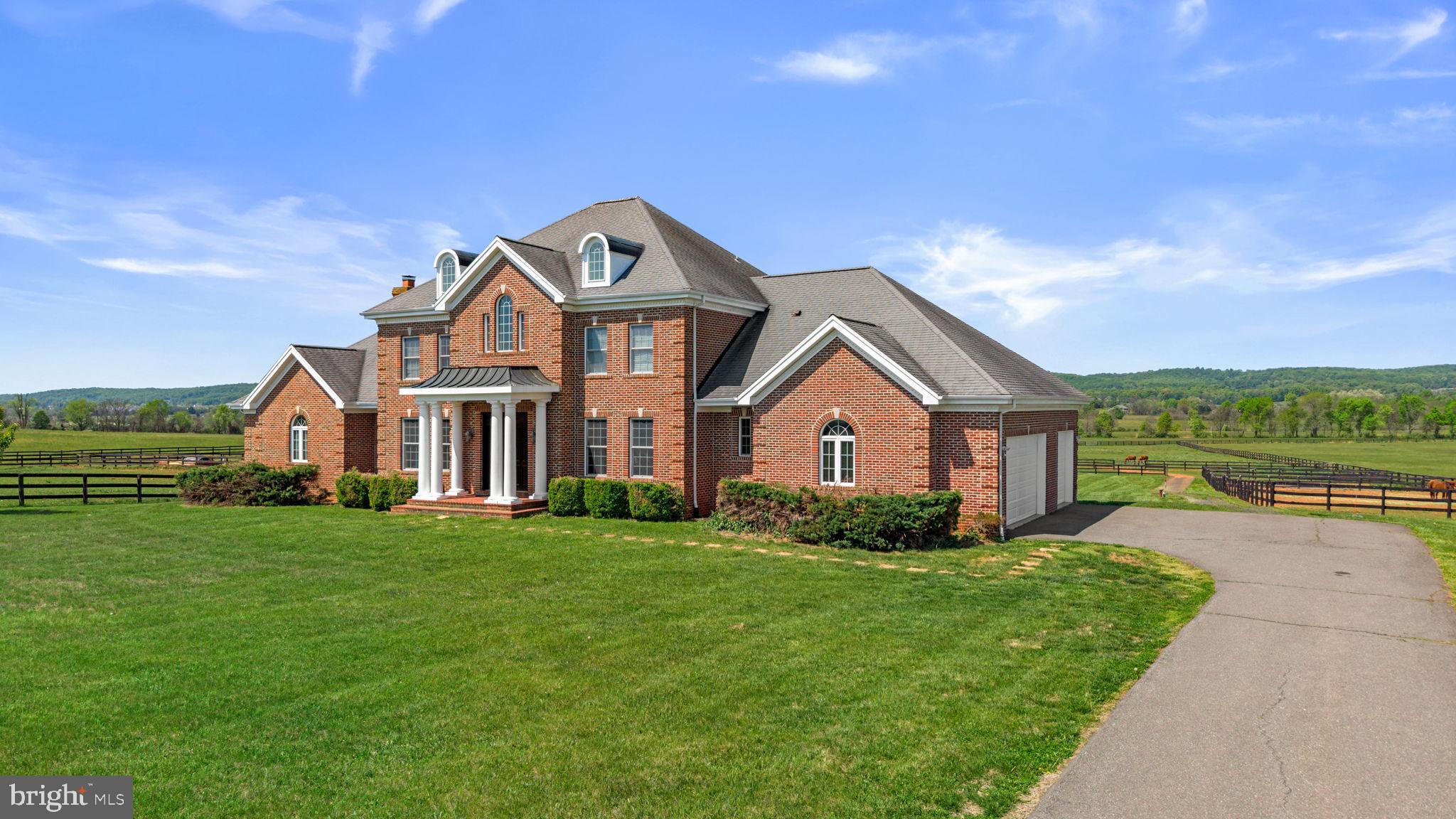 LEE'S CROSSING - Residential