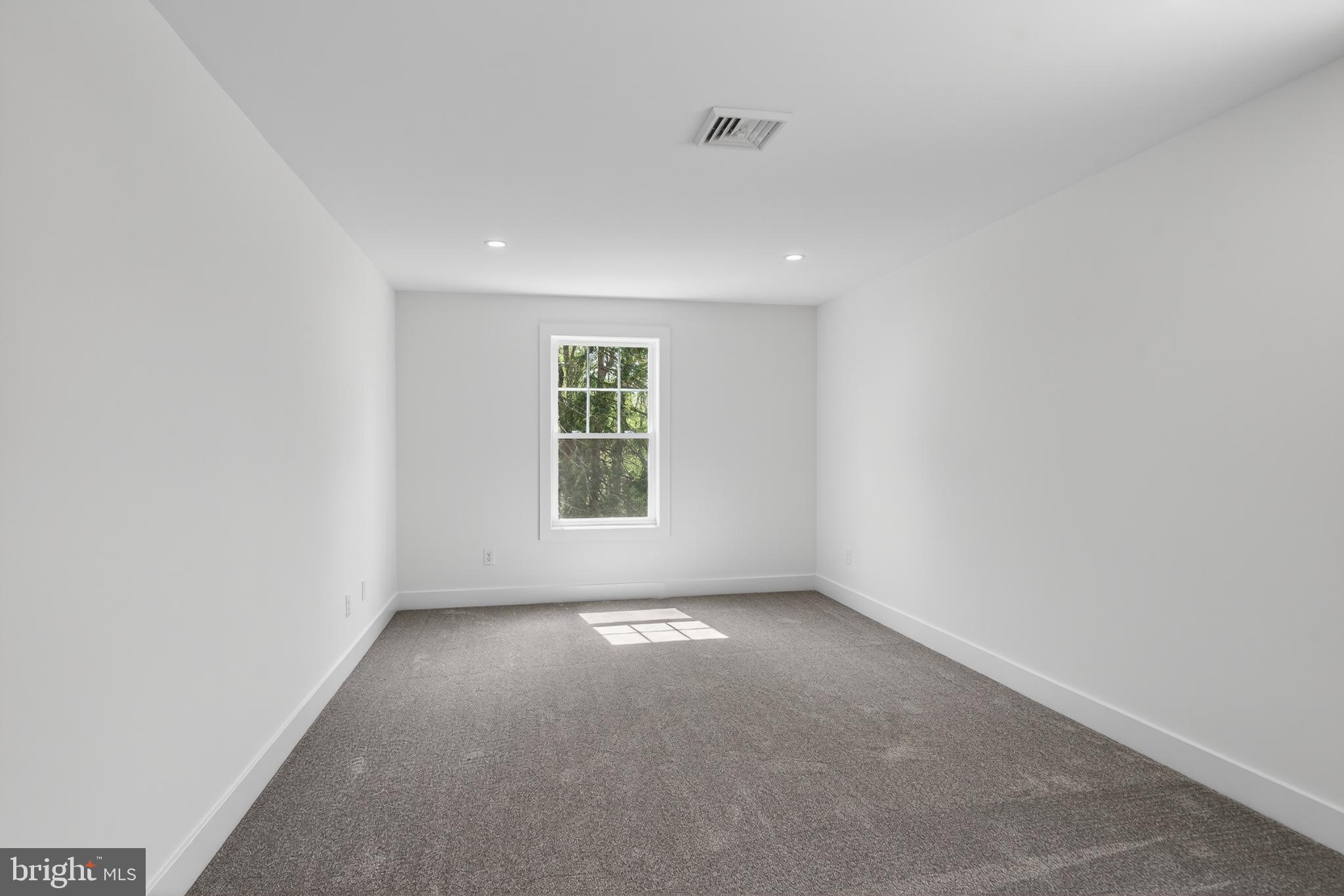 ROSE TREE ESTS - Residential