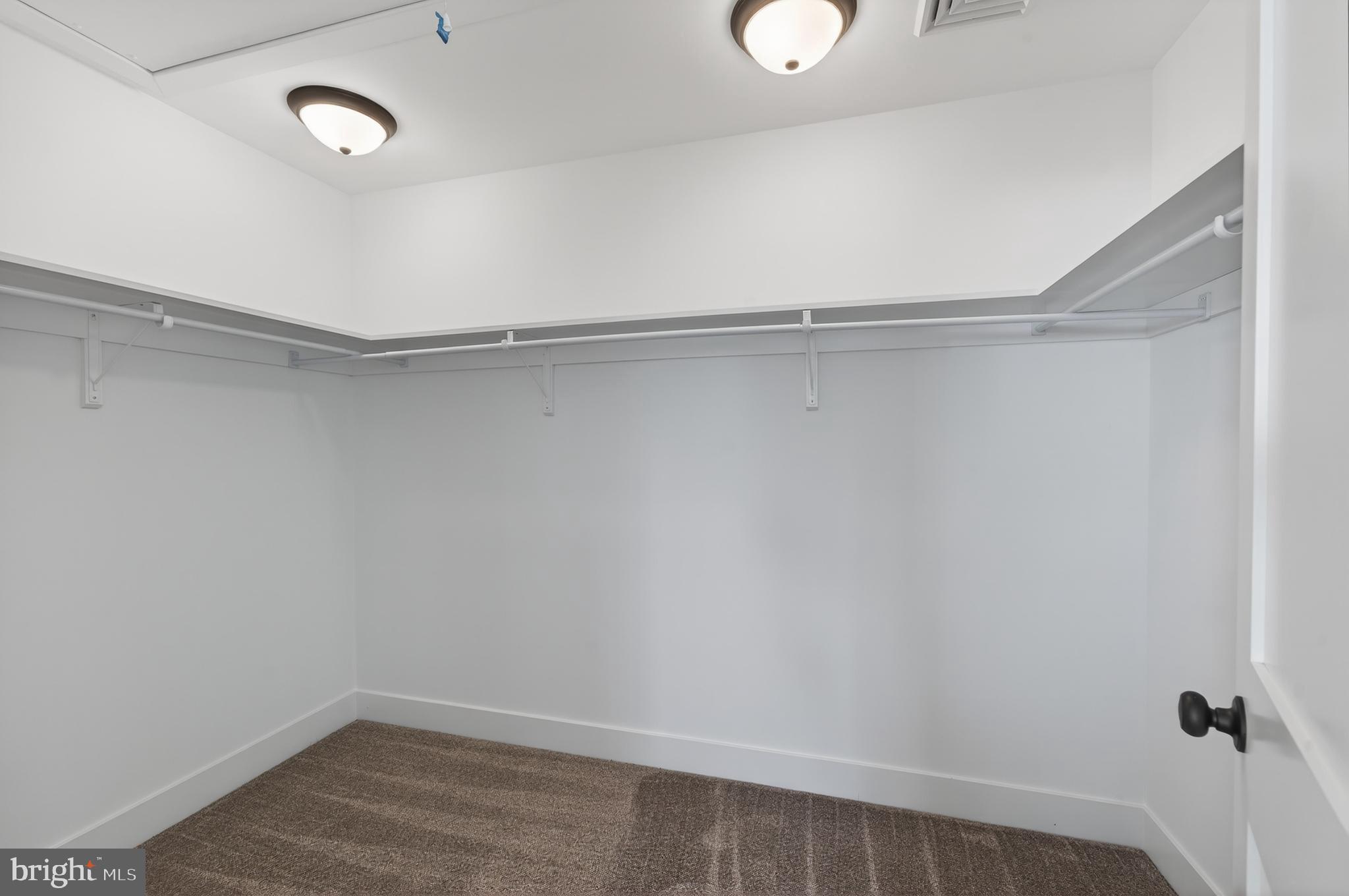 ROSE TREE ESTS - Residential