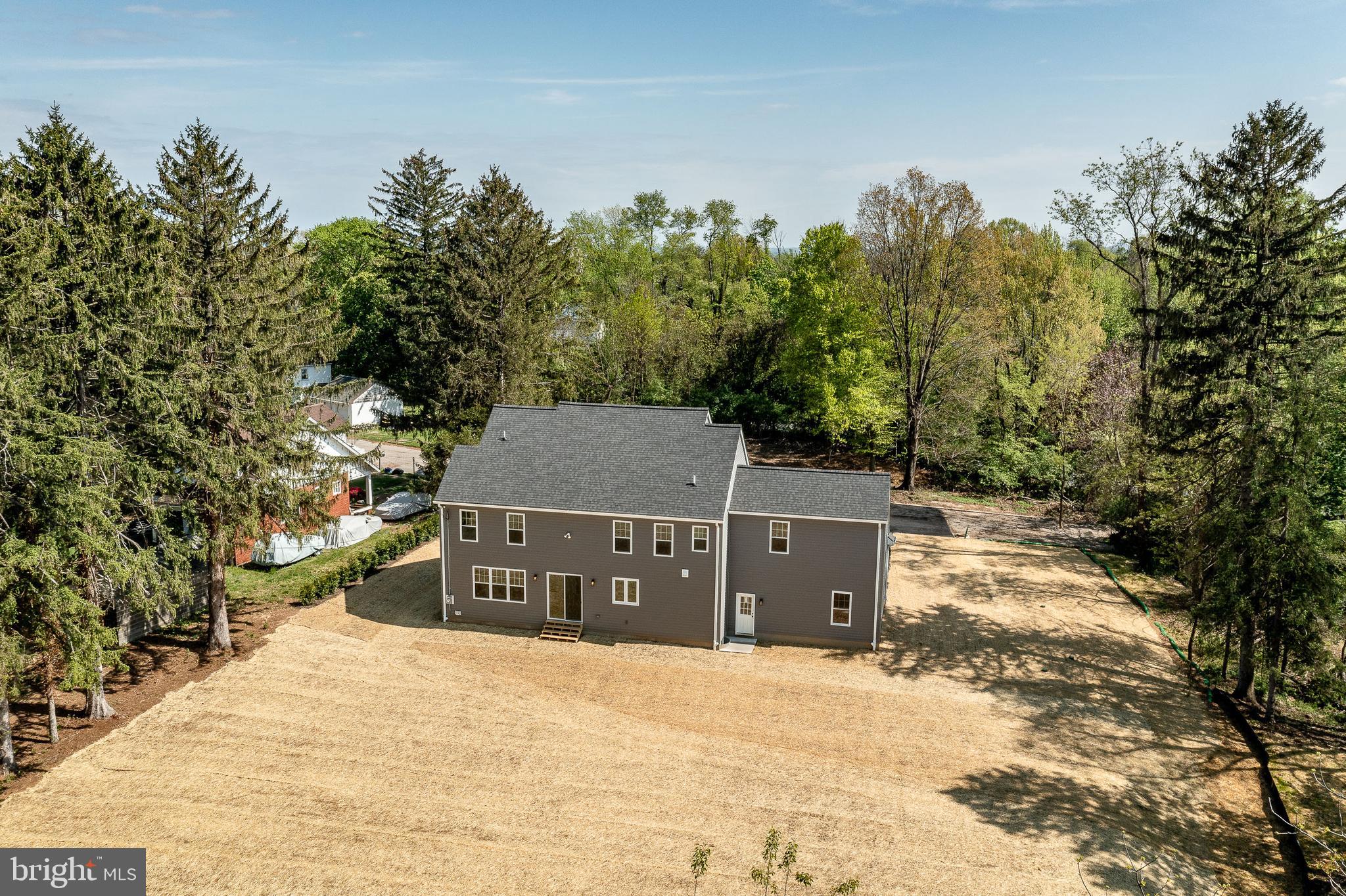 ROSE TREE ESTS - Residential