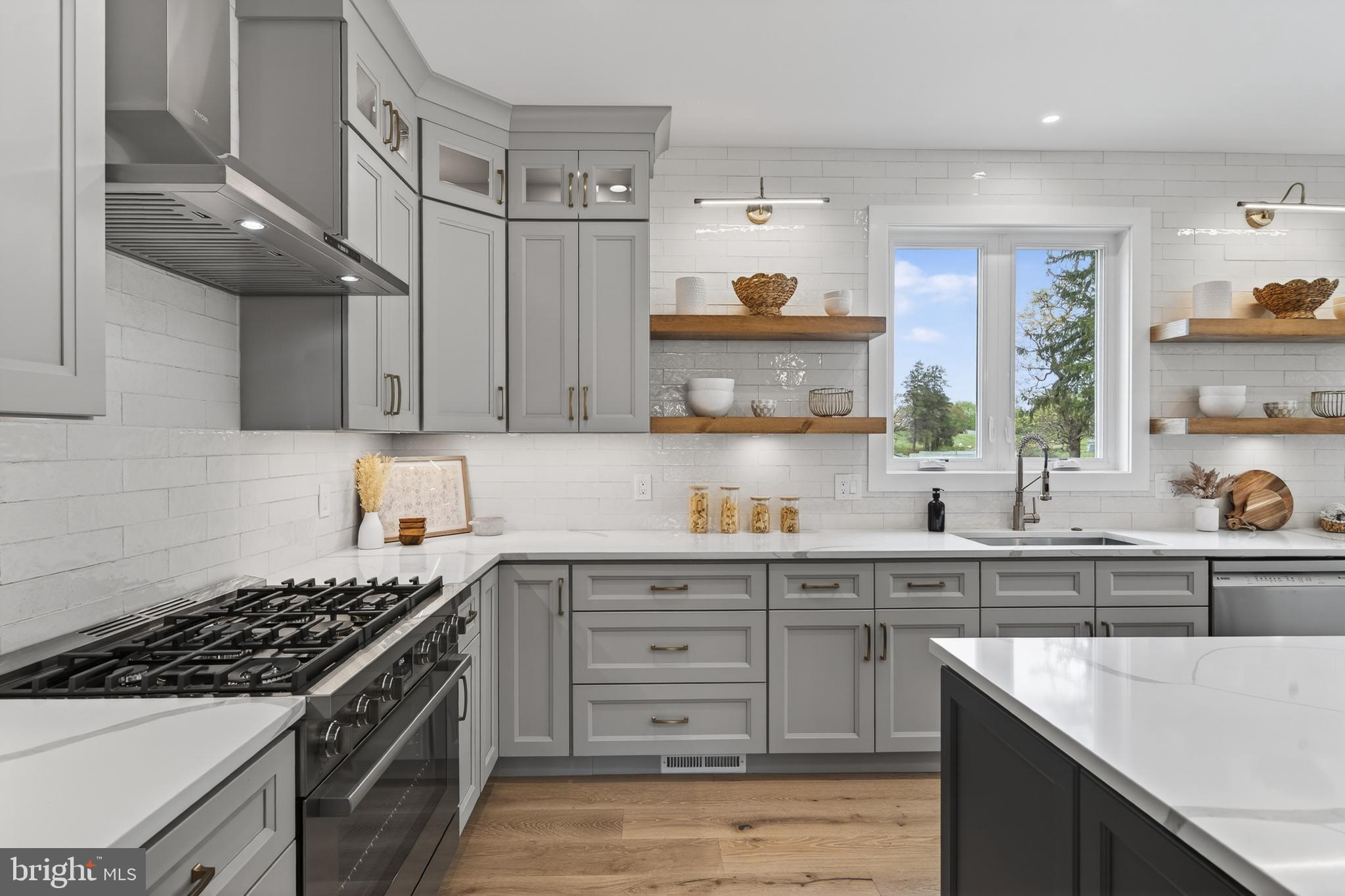 ROSE TREE ESTS - Residential