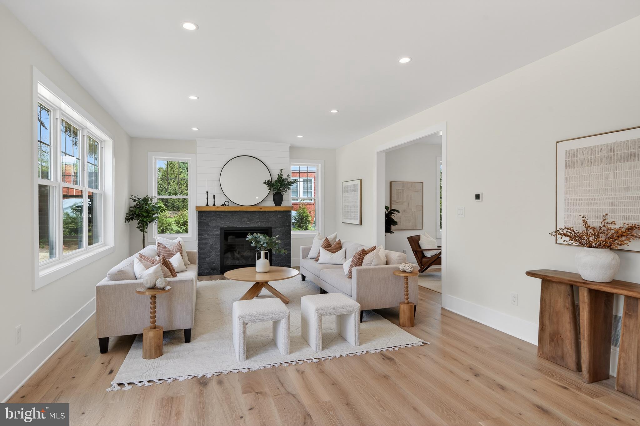 ROSE TREE ESTS - Residential