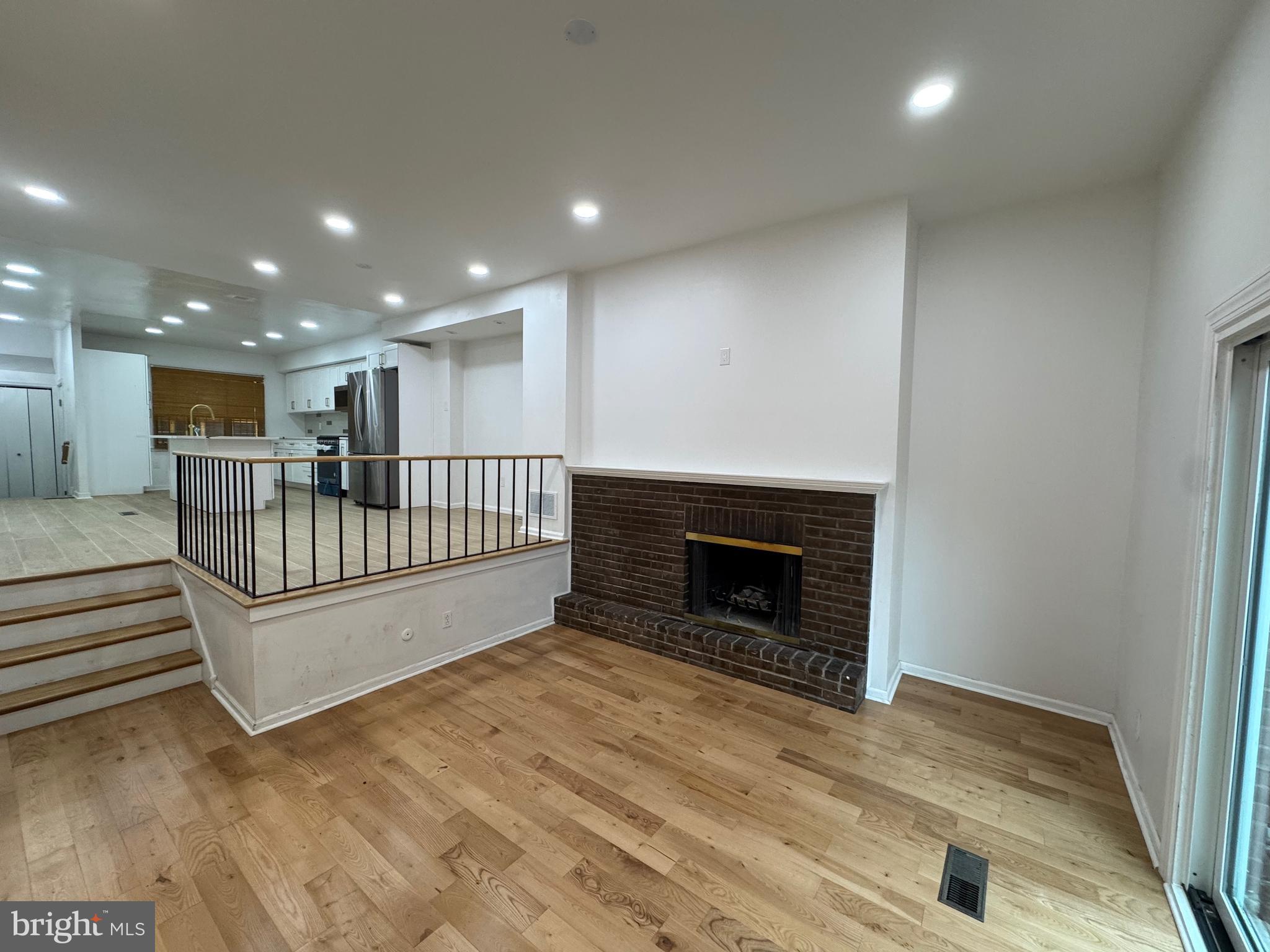 SOCIETY HILL - Residential Lease