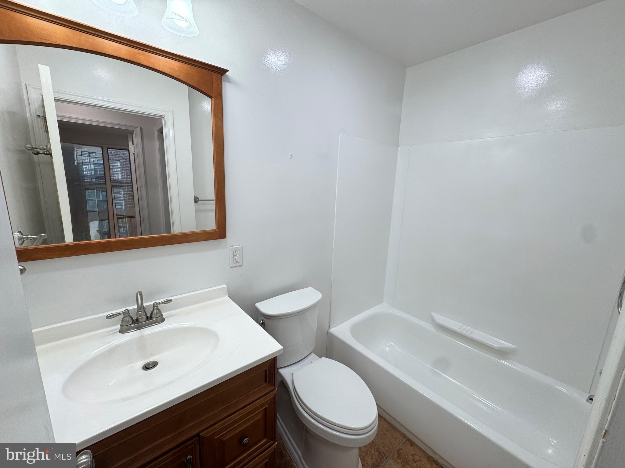 SOCIETY HILL - Residential Lease