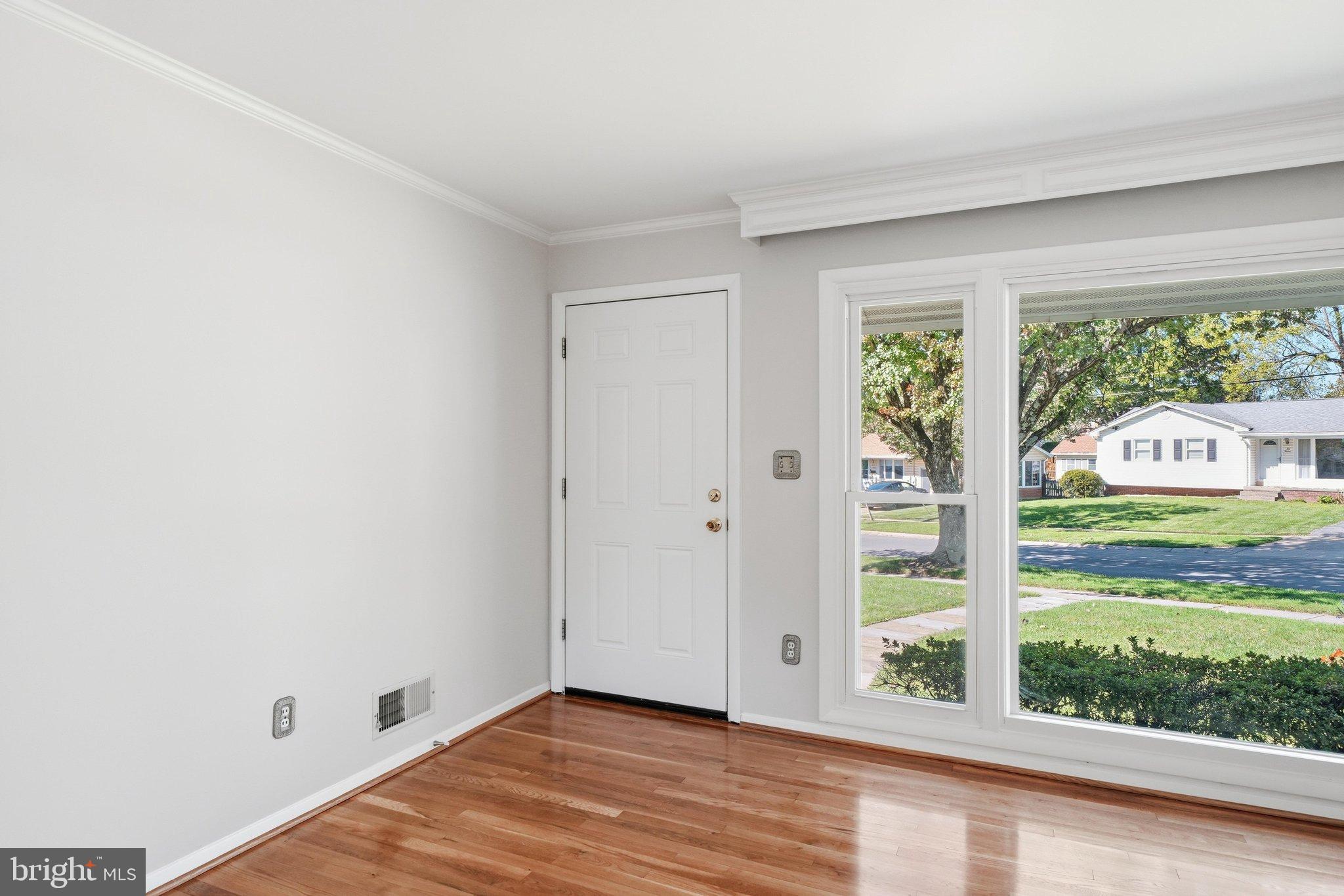 1009 NEAL DRIVE