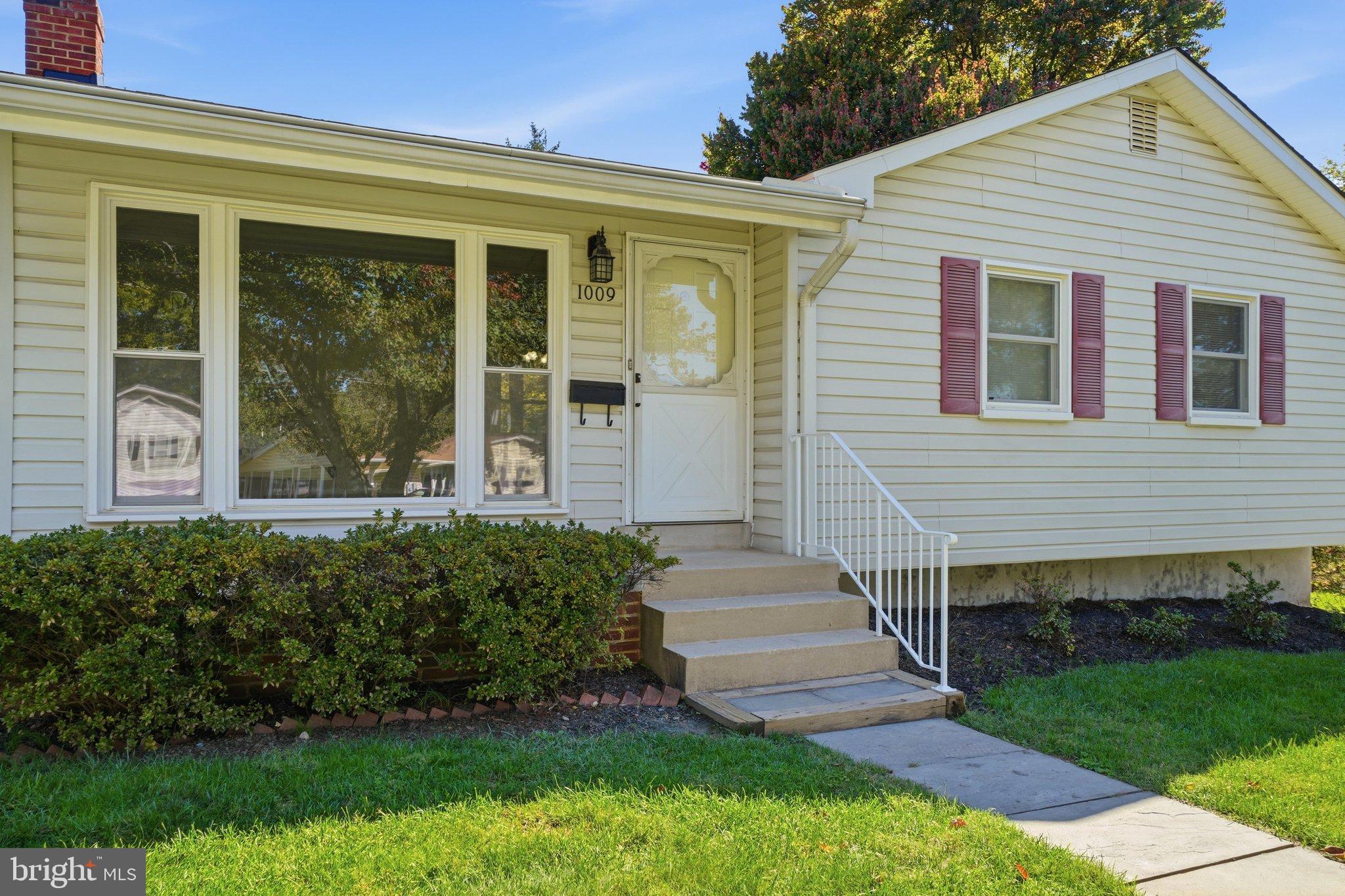 1009 NEAL DRIVE