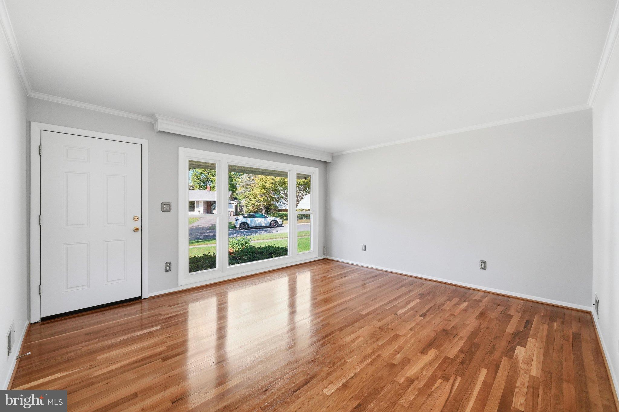 1009 NEAL DRIVE