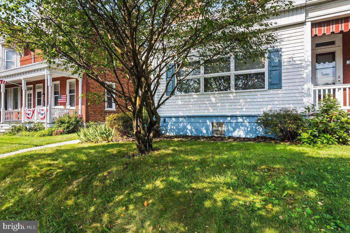 427 S 12TH STREET