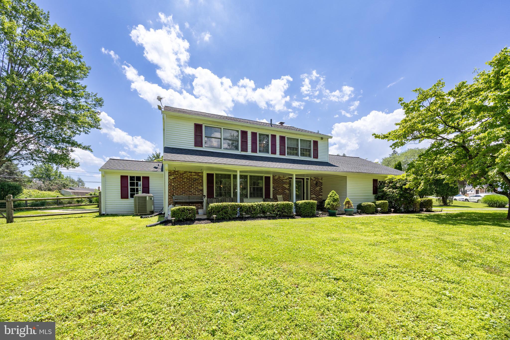 4 CONCORD WAY