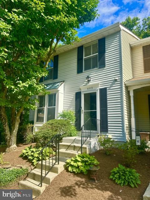 563 BAY DALE COURT