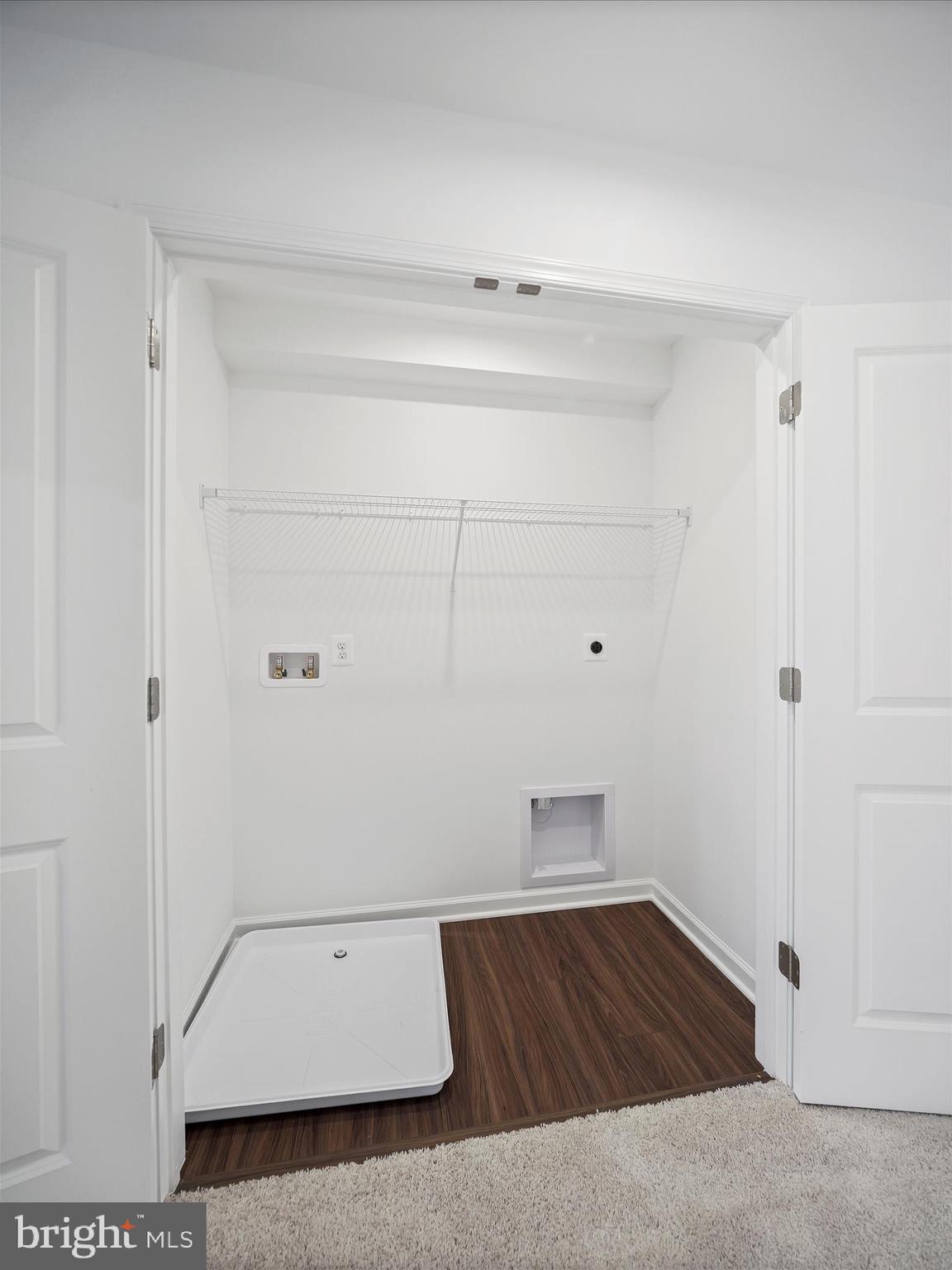 KING'S CROSSING - Residential