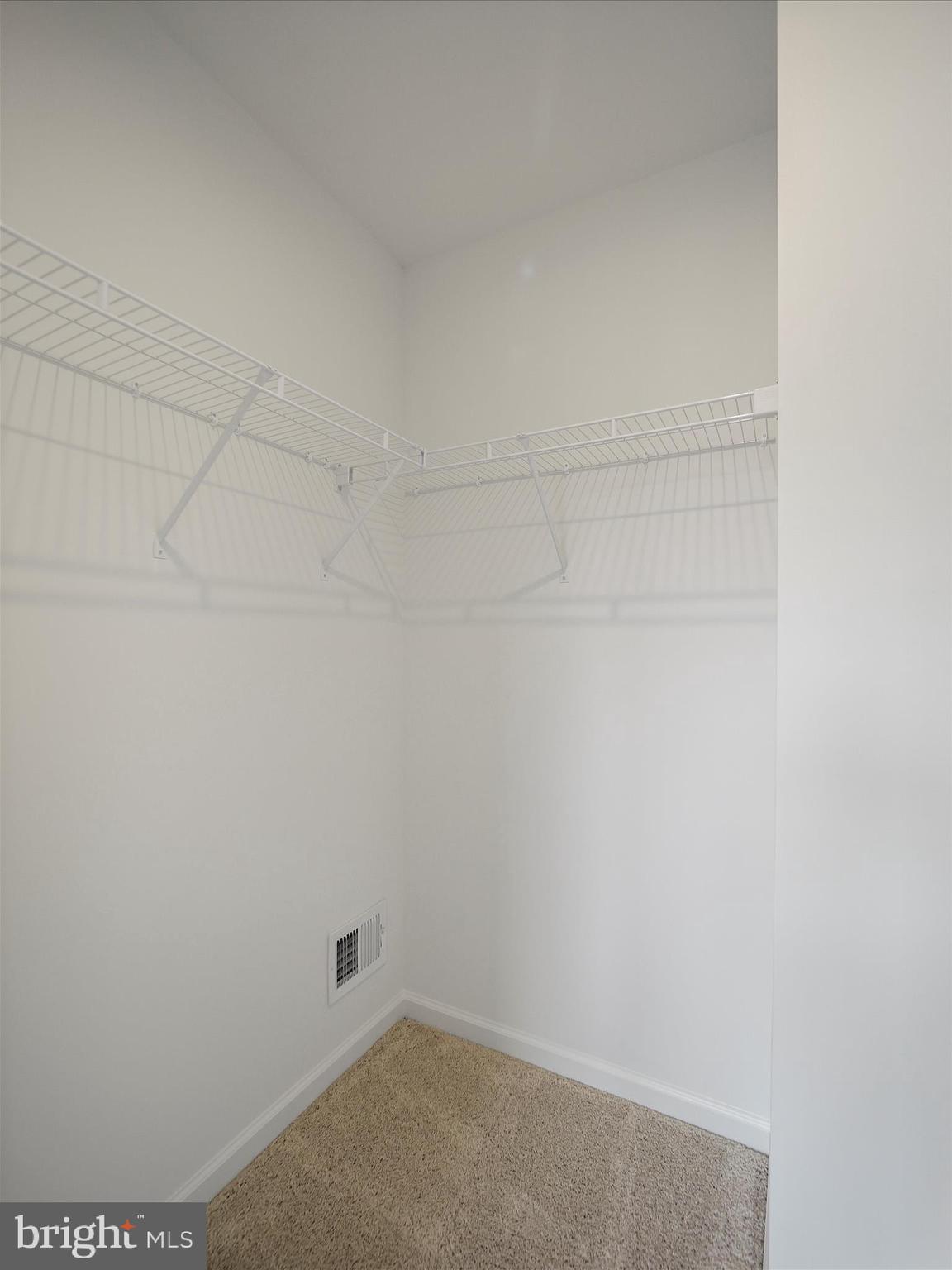 KING'S CROSSING - Residential