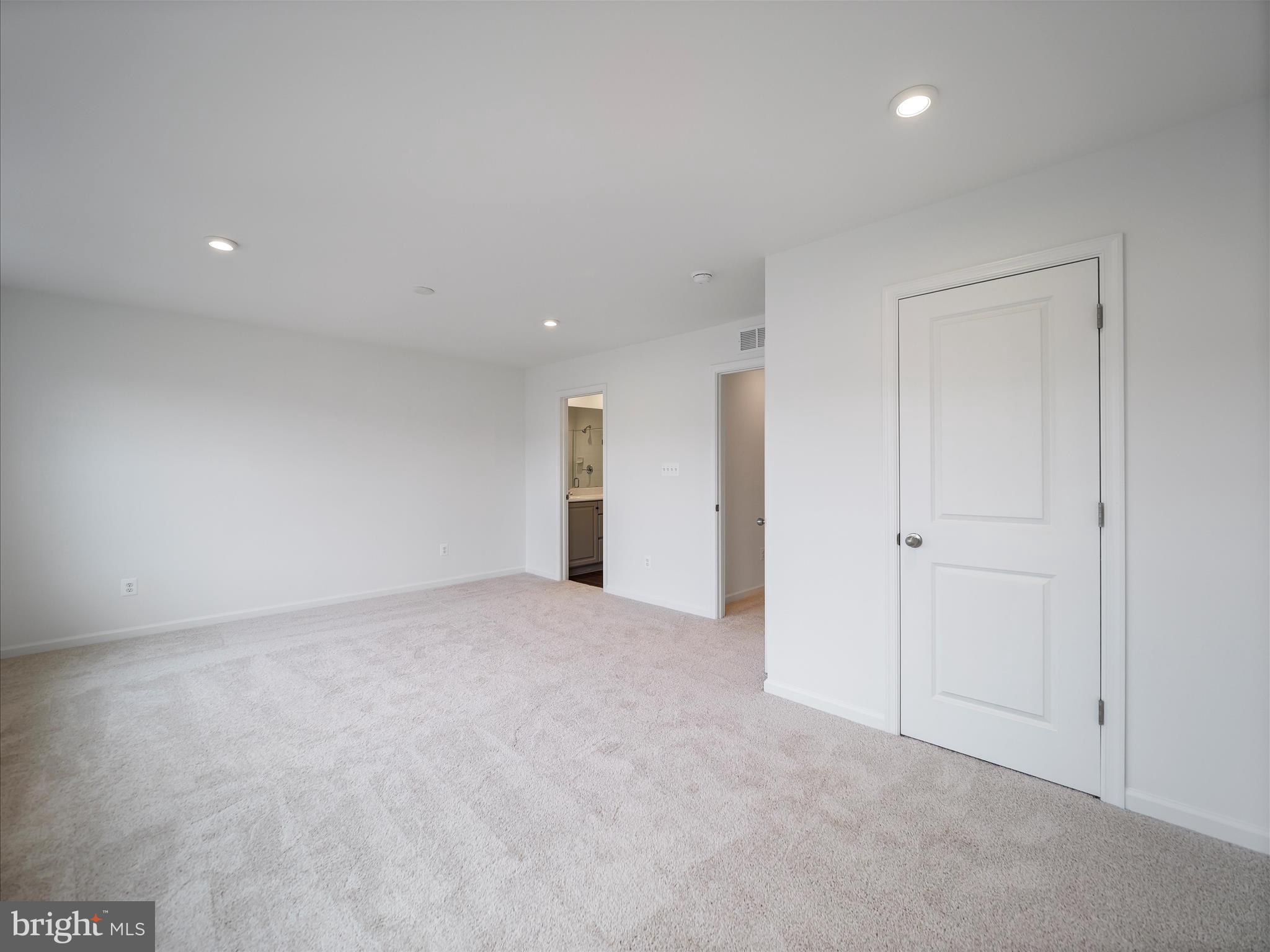 KING'S CROSSING - Residential