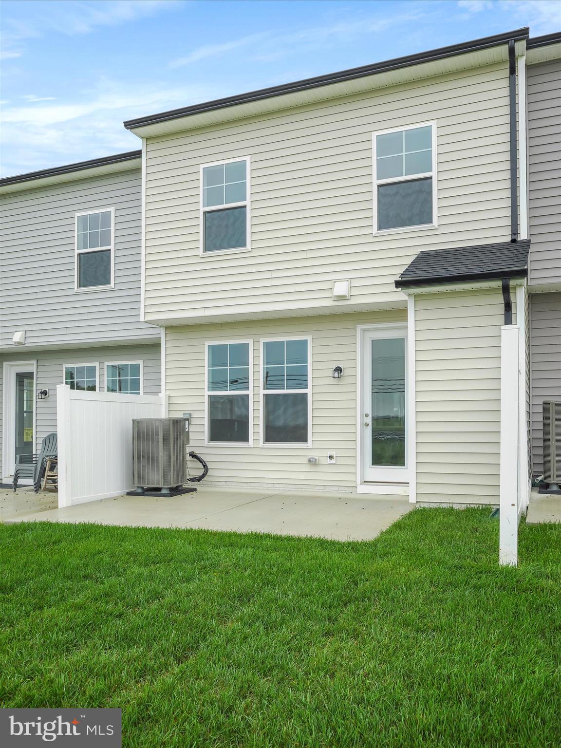 KING'S CROSSING - Residential