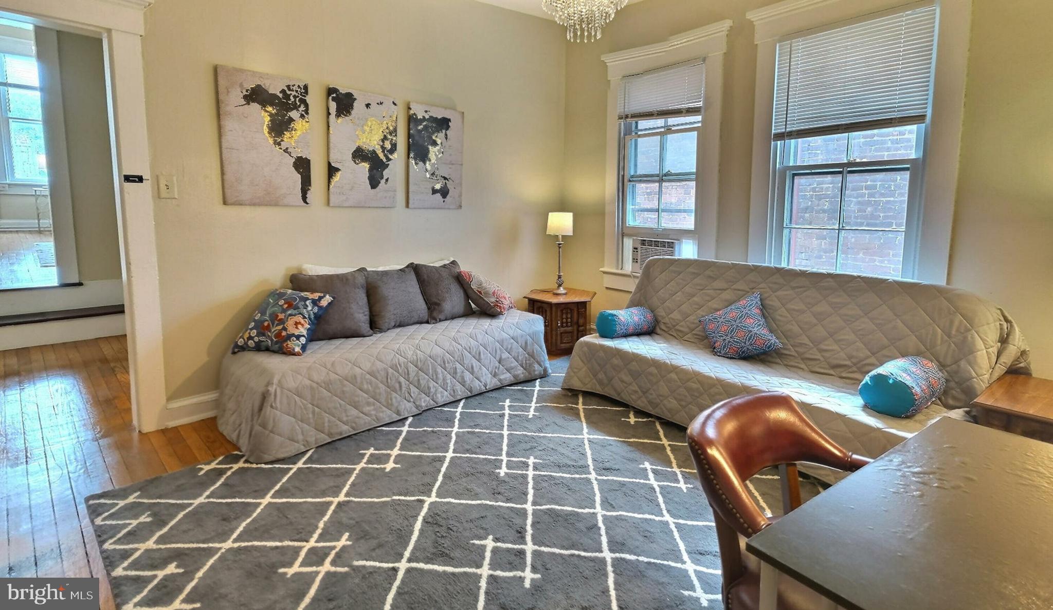 WEST SIDE - Residential