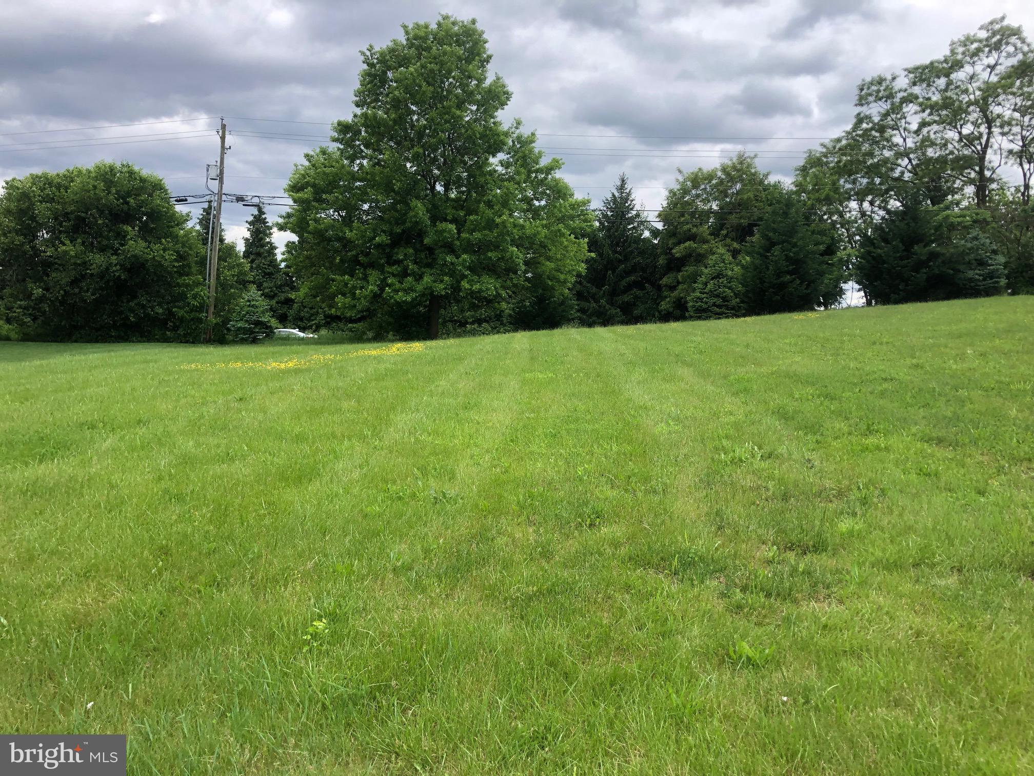 2741 PRIMROSE LANE N