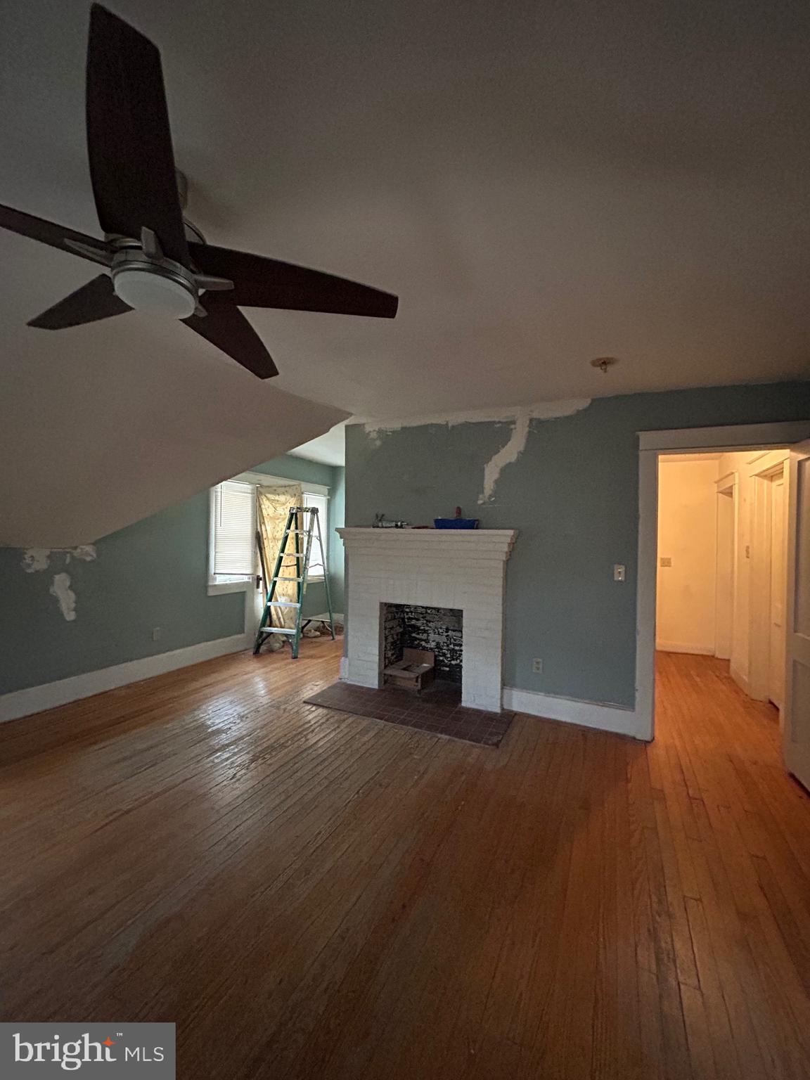 WEST SIDE - Residential