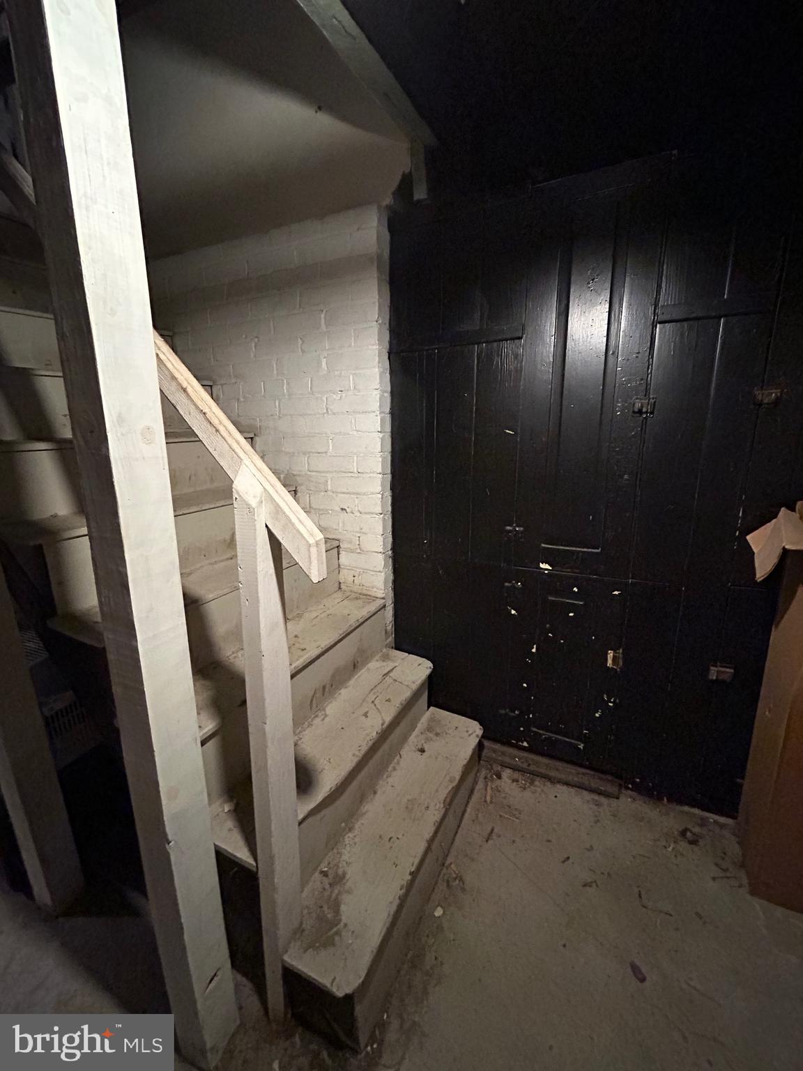 WEST SIDE - Residential