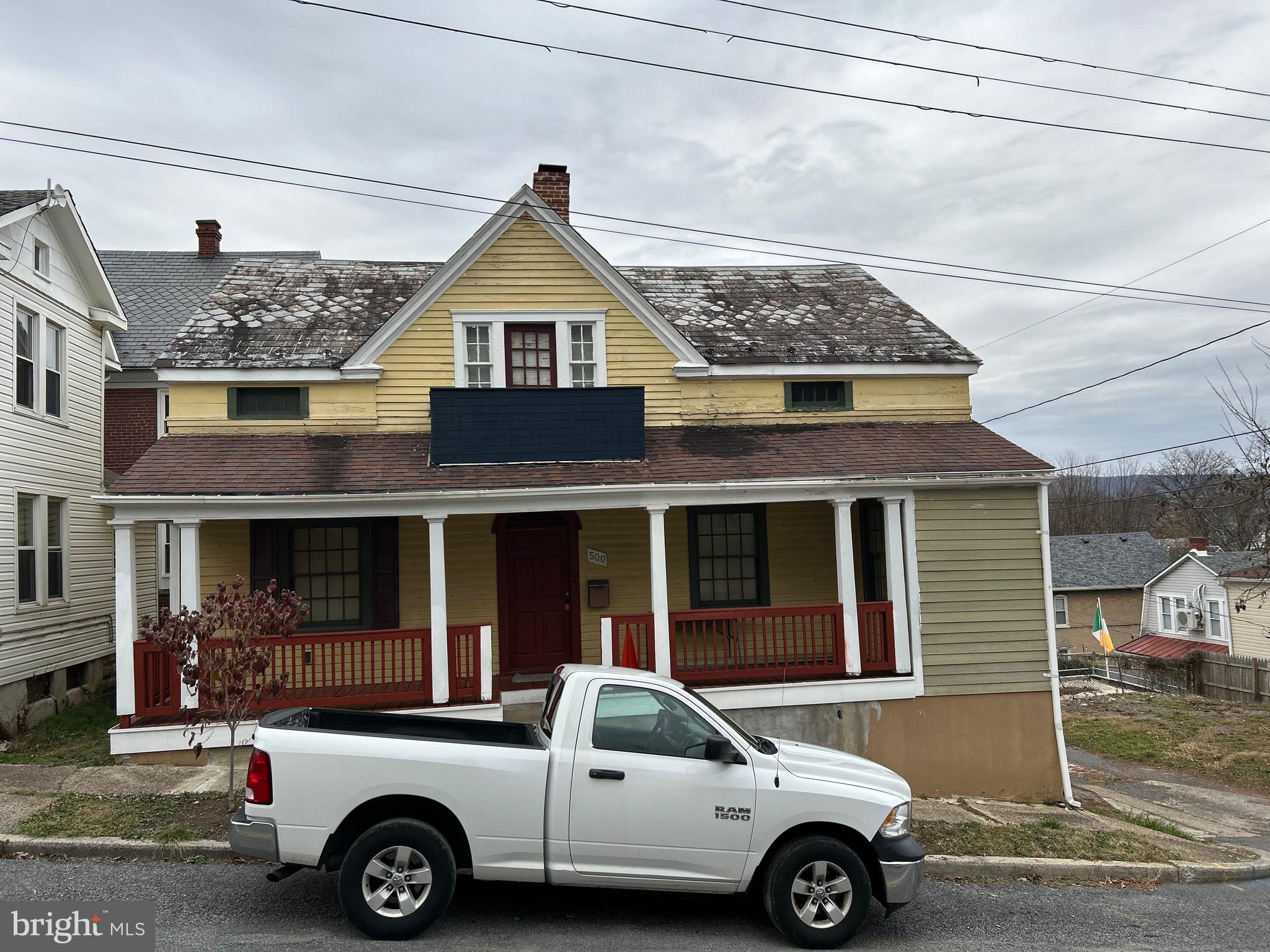 WEST SIDE - Residential