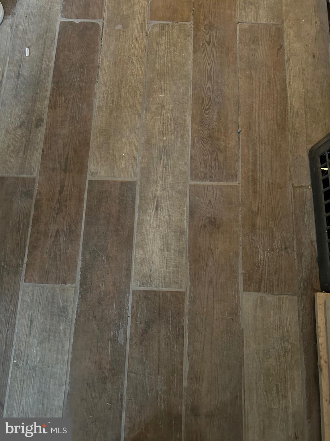 WEST SIDE - Residential