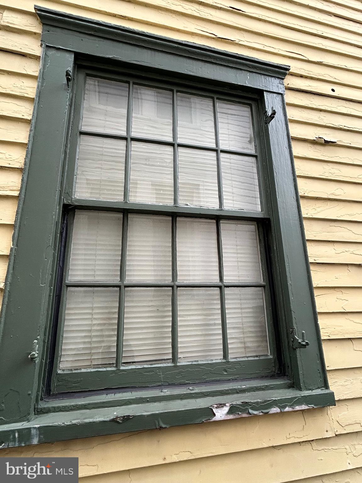 WEST SIDE - Residential