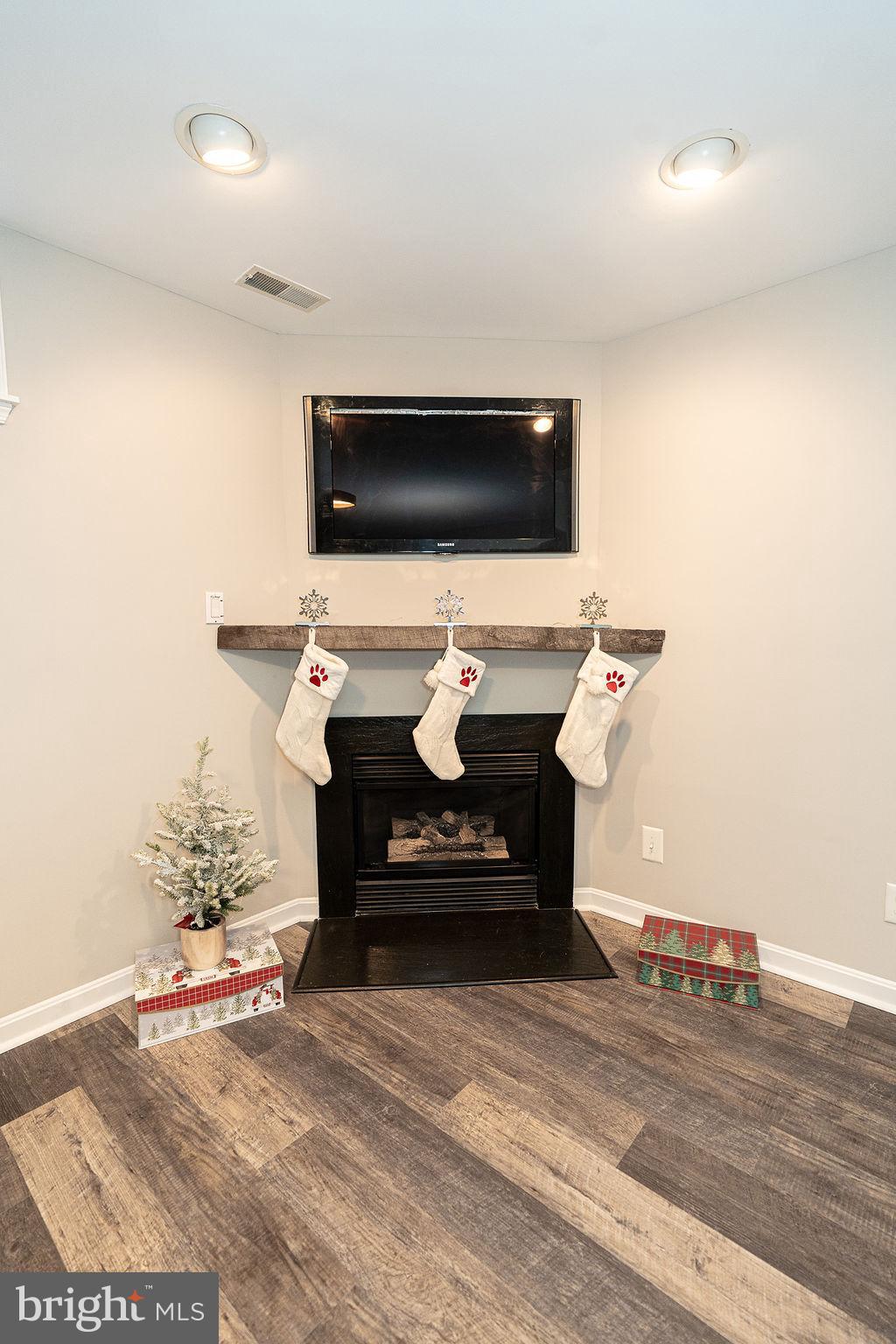 SPARROWS POINT - Residential