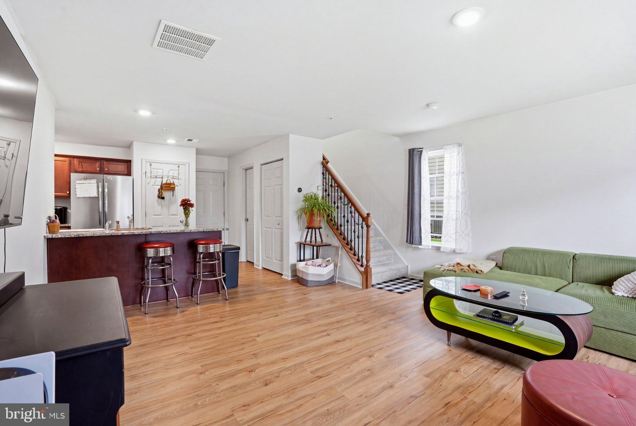 3028 DAVENPORT WAY M123 L
