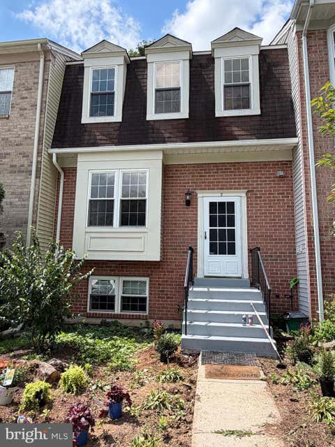 Townhouse For Sale - 7 Narrowleaf Court<br/> GAITHERSBURG, MD 20878