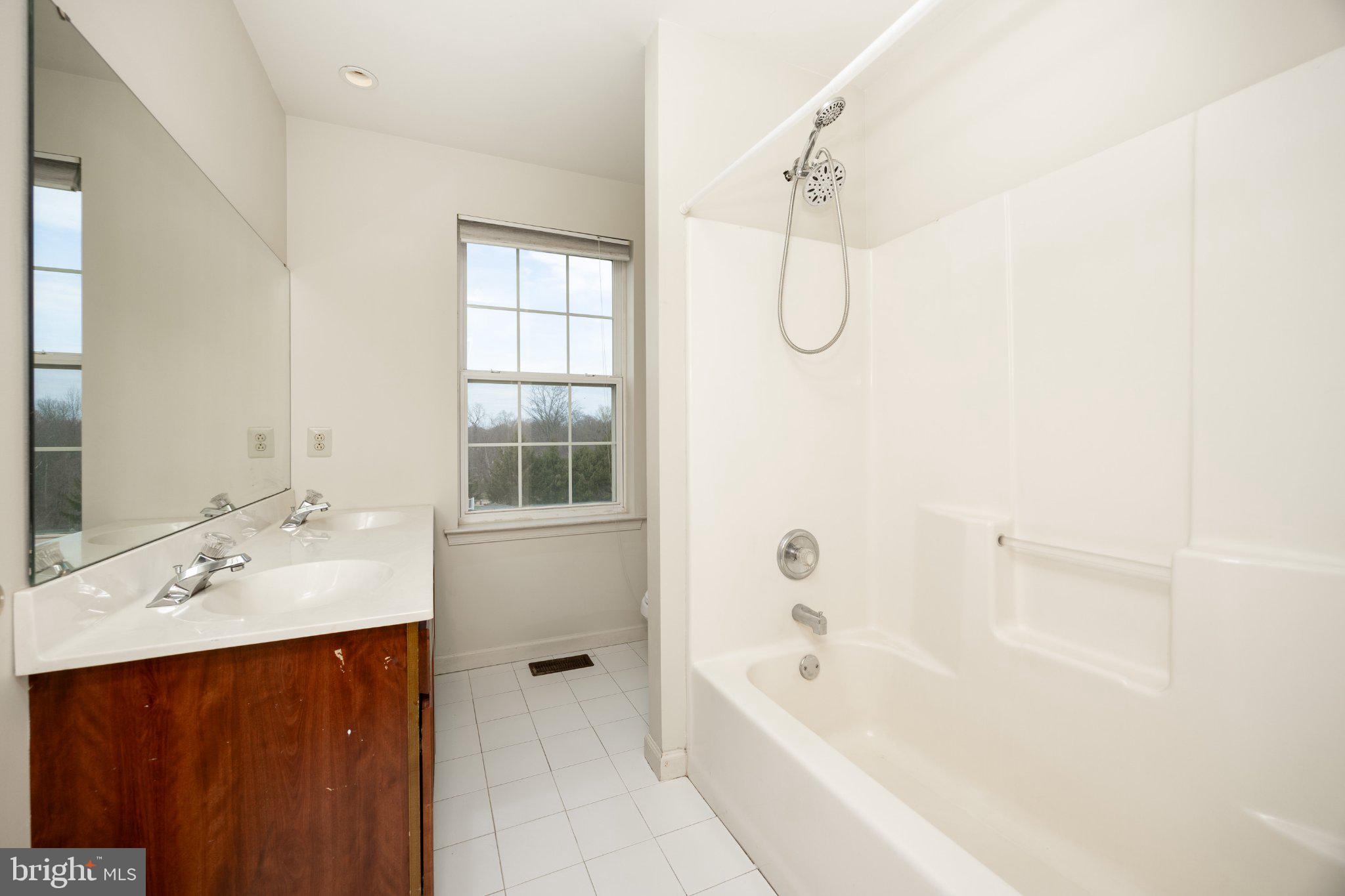 DAISY MEADOWS - Residential