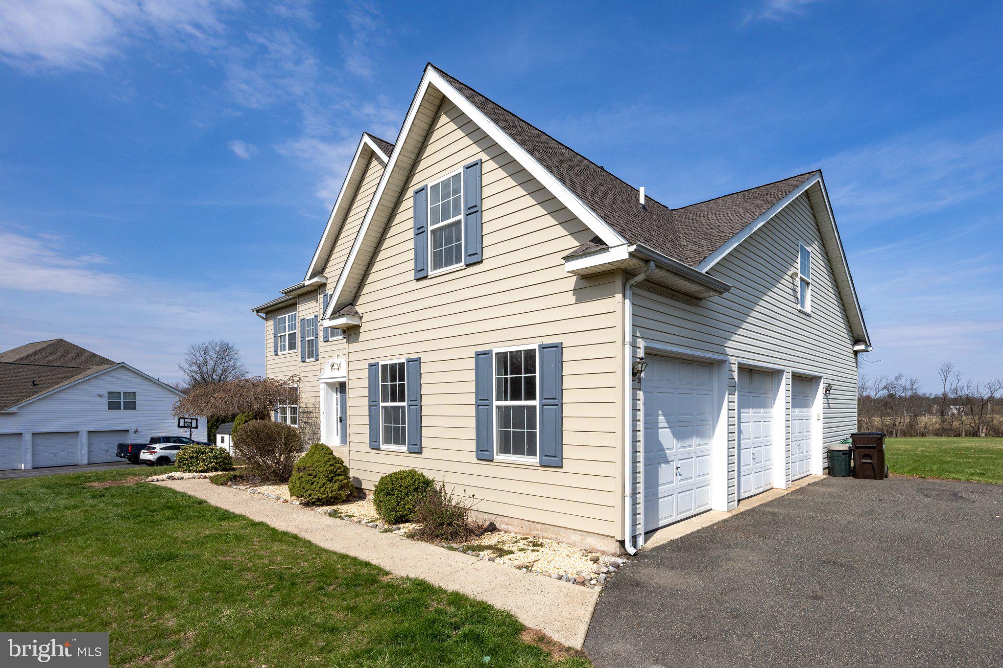 DAISY MEADOWS - Residential