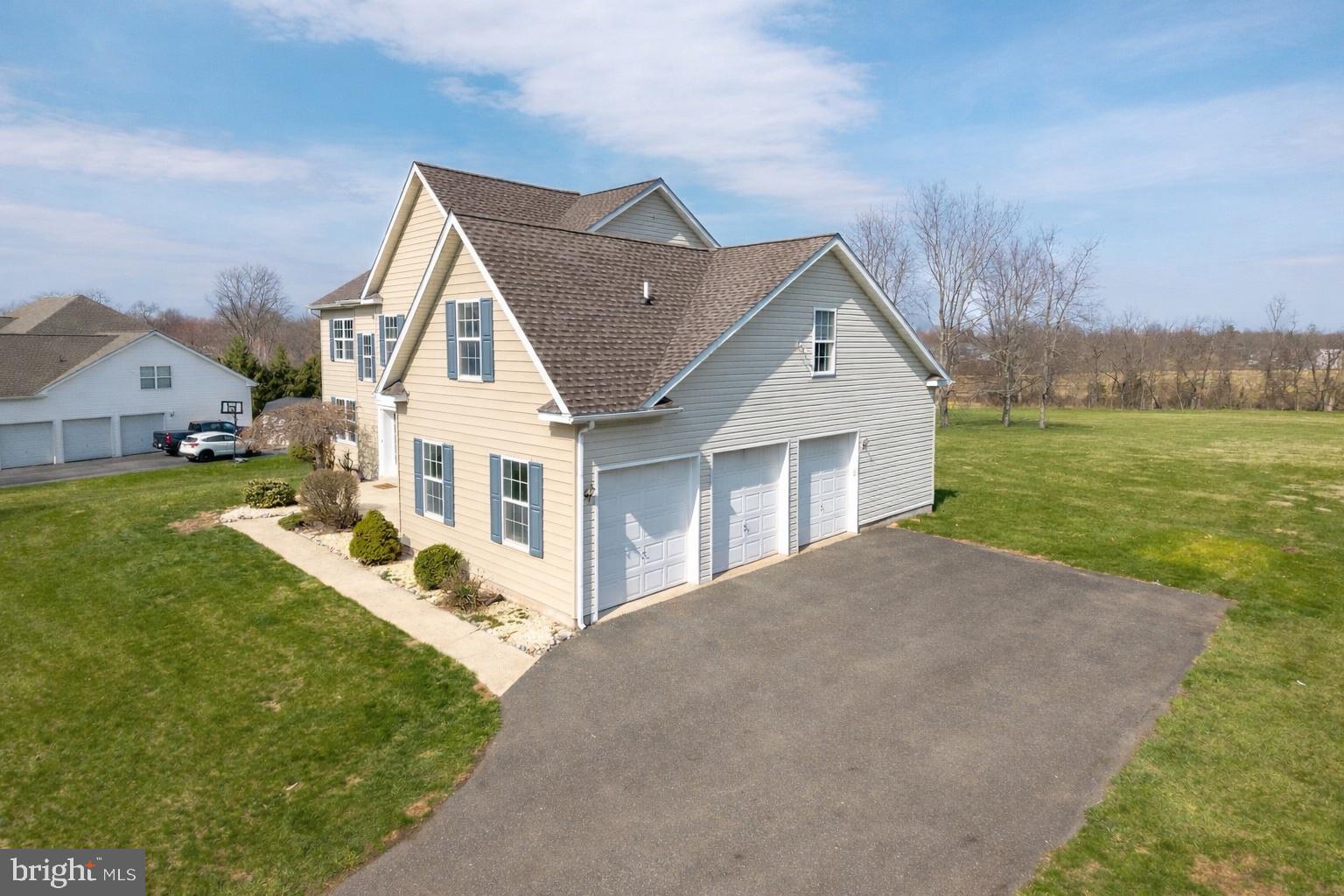 DAISY MEADOWS - Residential