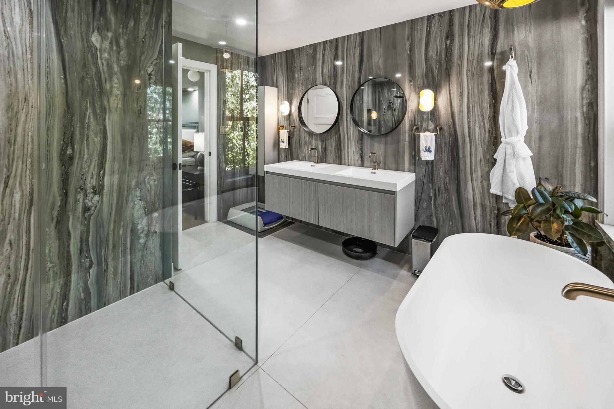 FAIRMOUNT - Residential