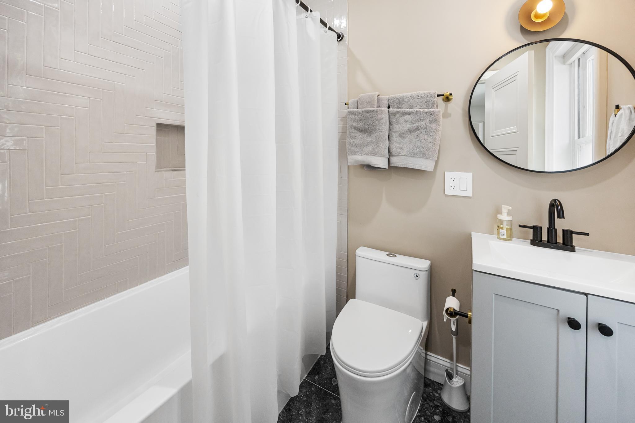 FAIRMOUNT - Residential