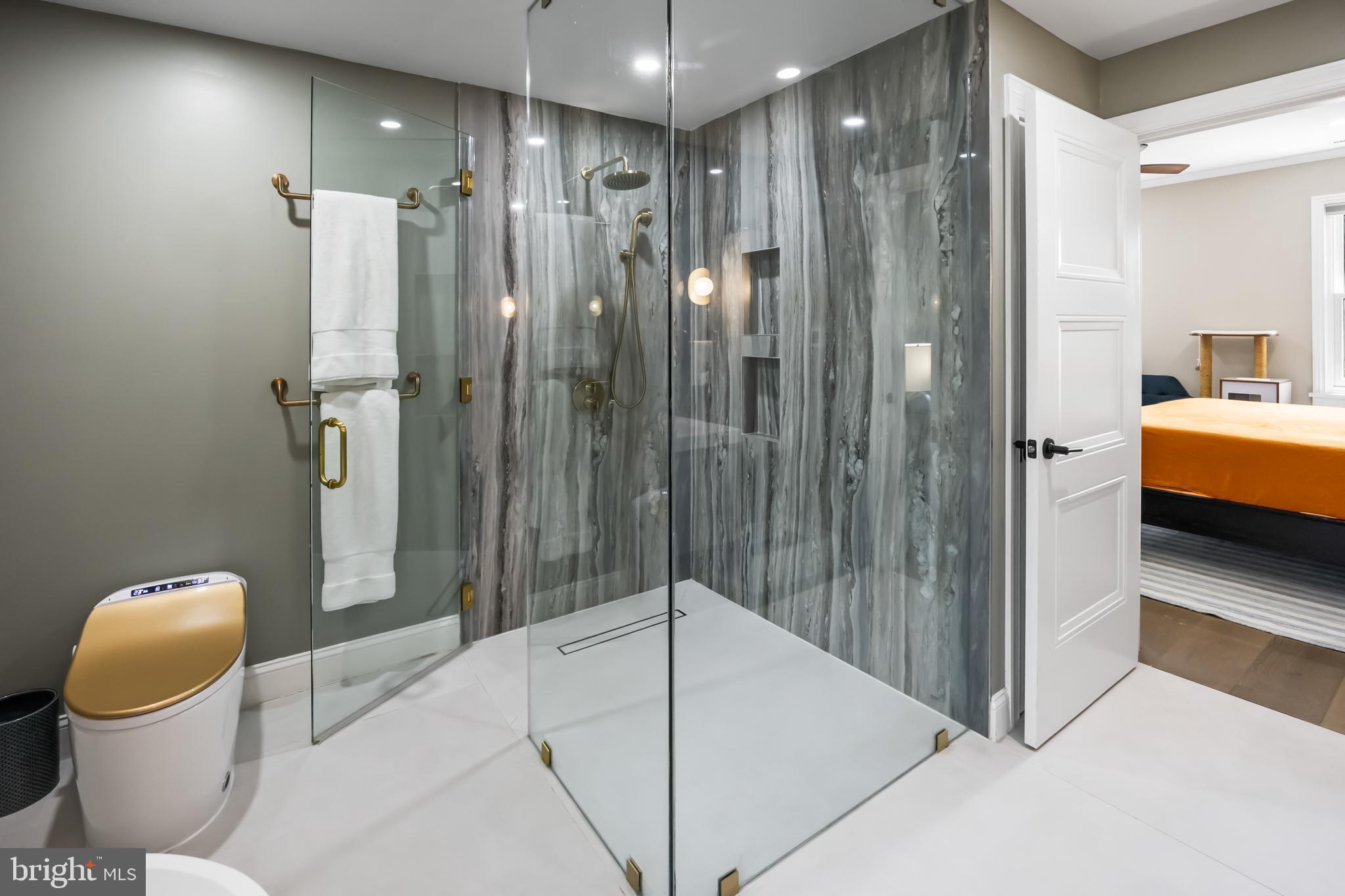 FAIRMOUNT - Residential