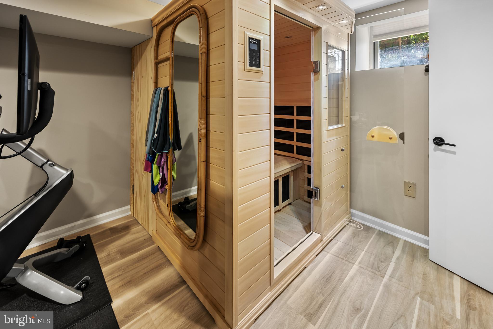 FAIRMOUNT - Residential