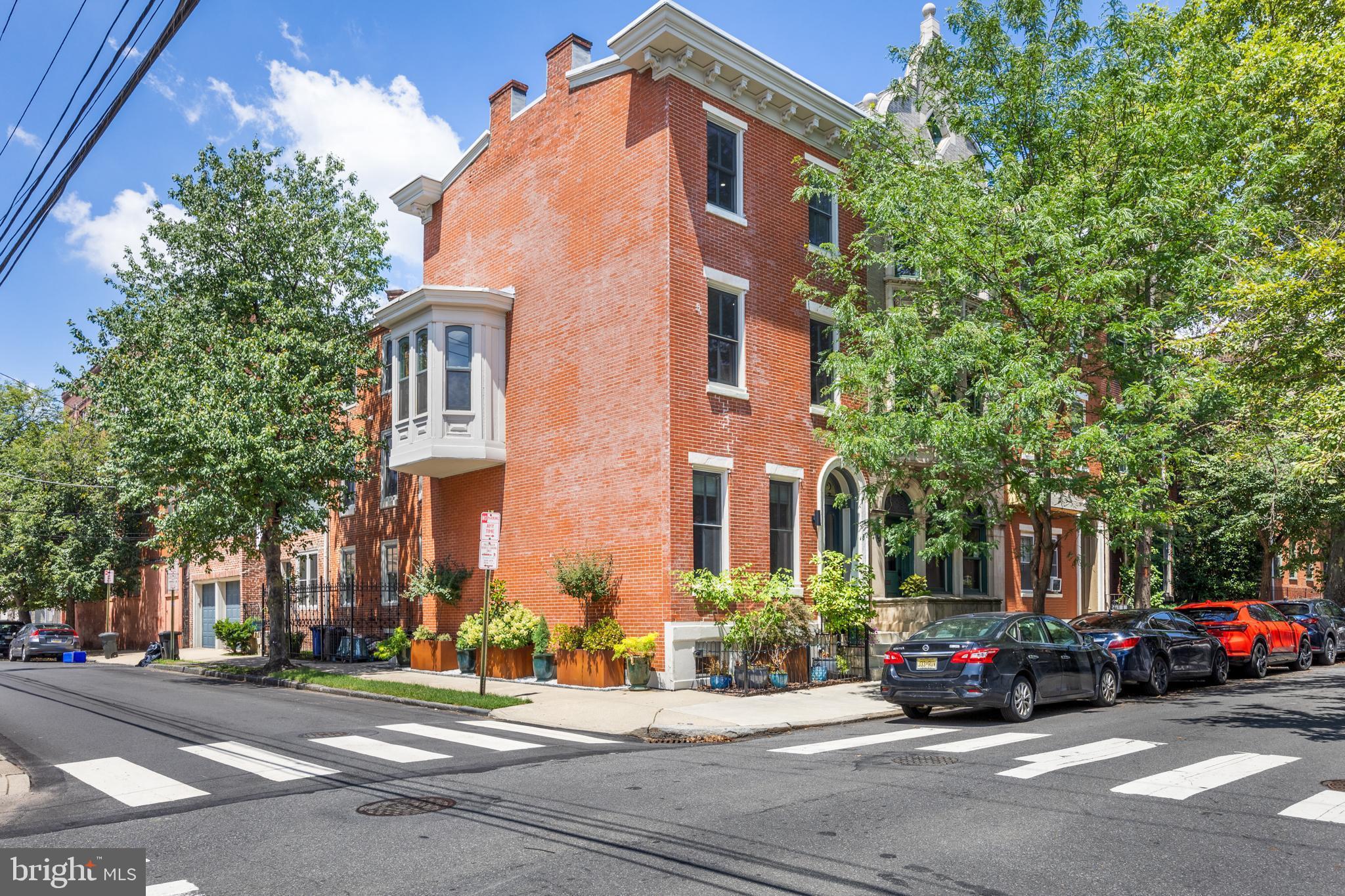 FAIRMOUNT - Residential