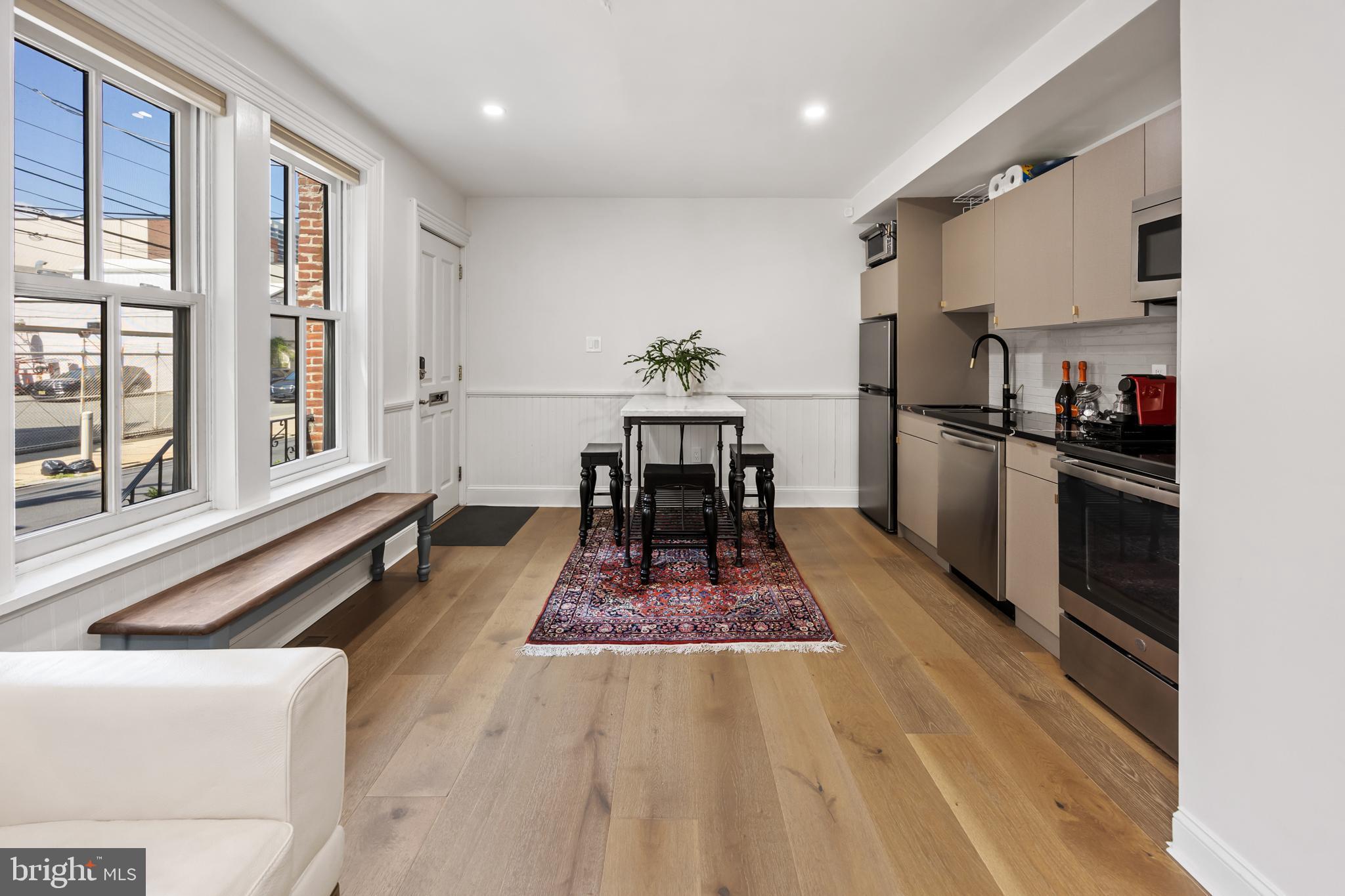 FAIRMOUNT - Residential