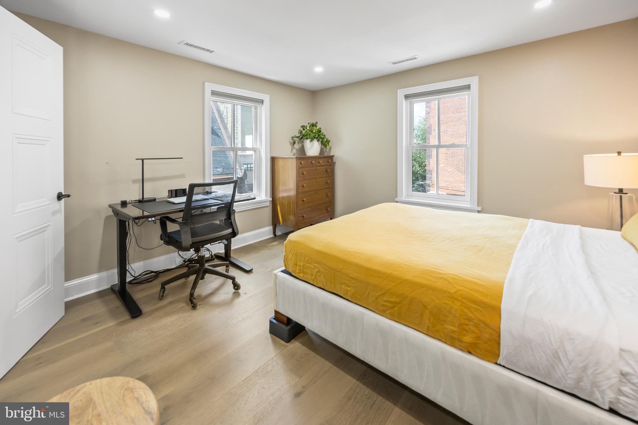 FAIRMOUNT - Residential