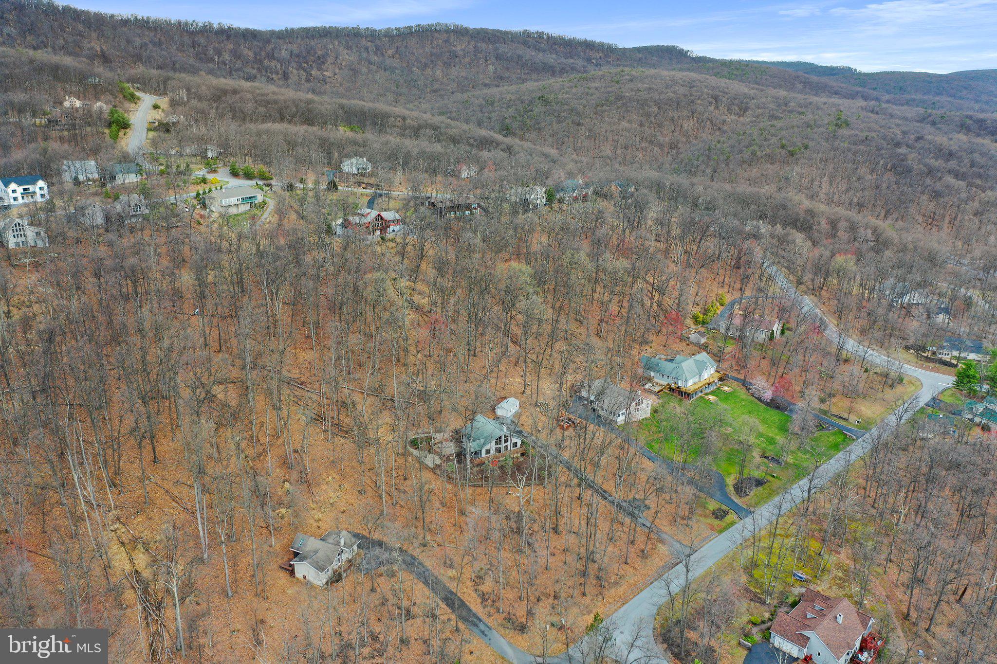 THE WOODS - Residential