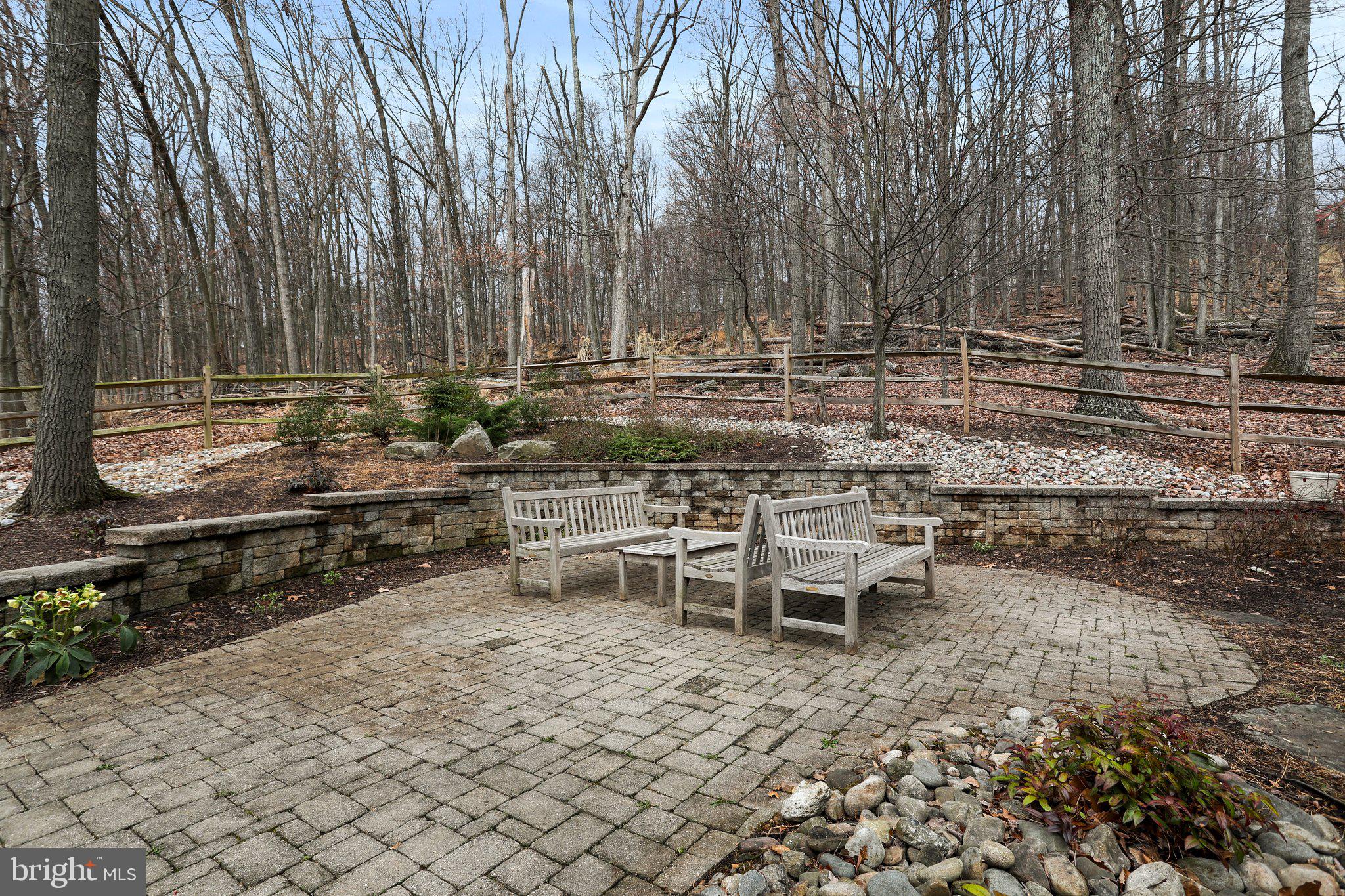 THE WOODS - Residential