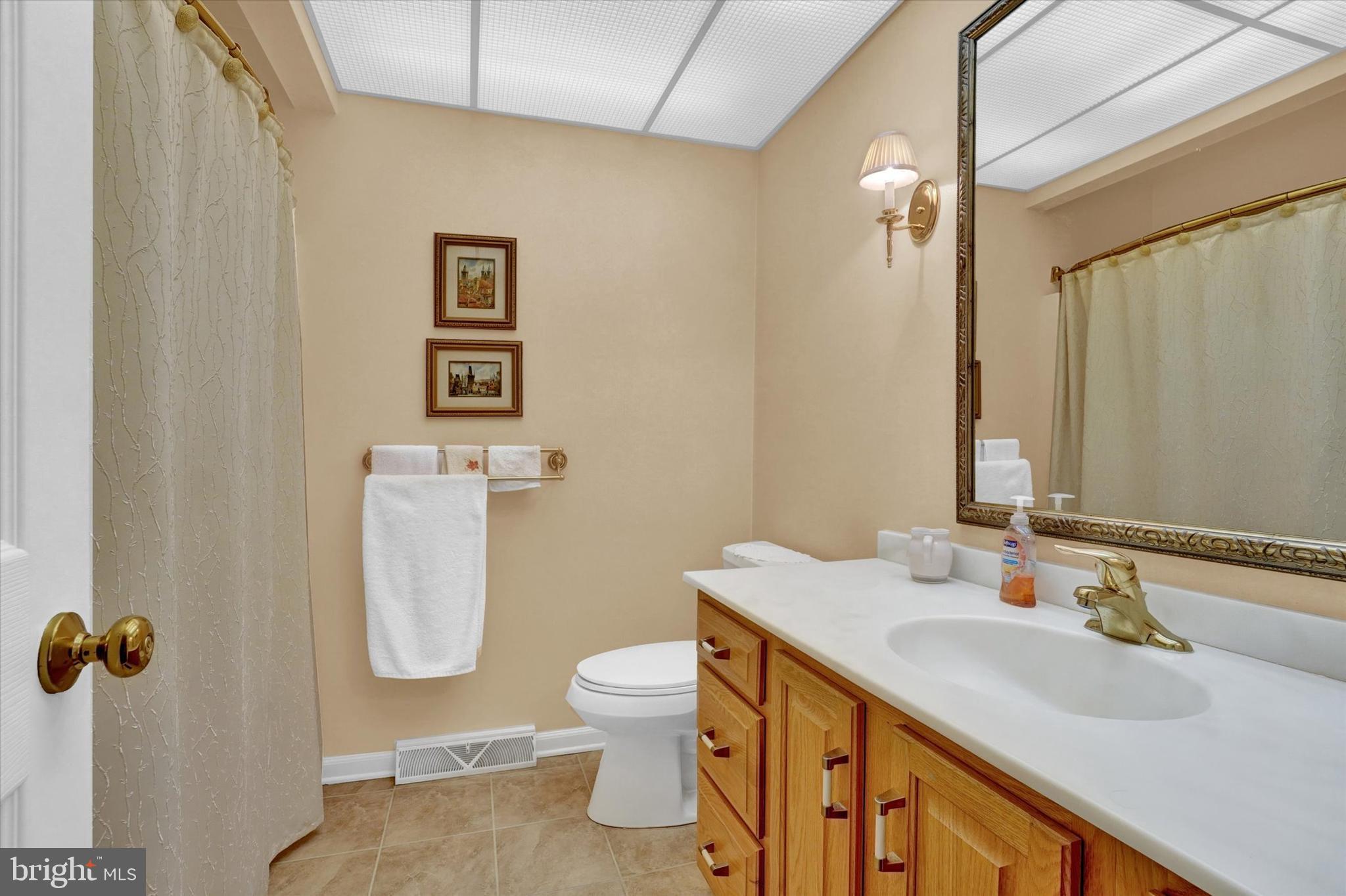 SPRINGETTSBURY - Residential