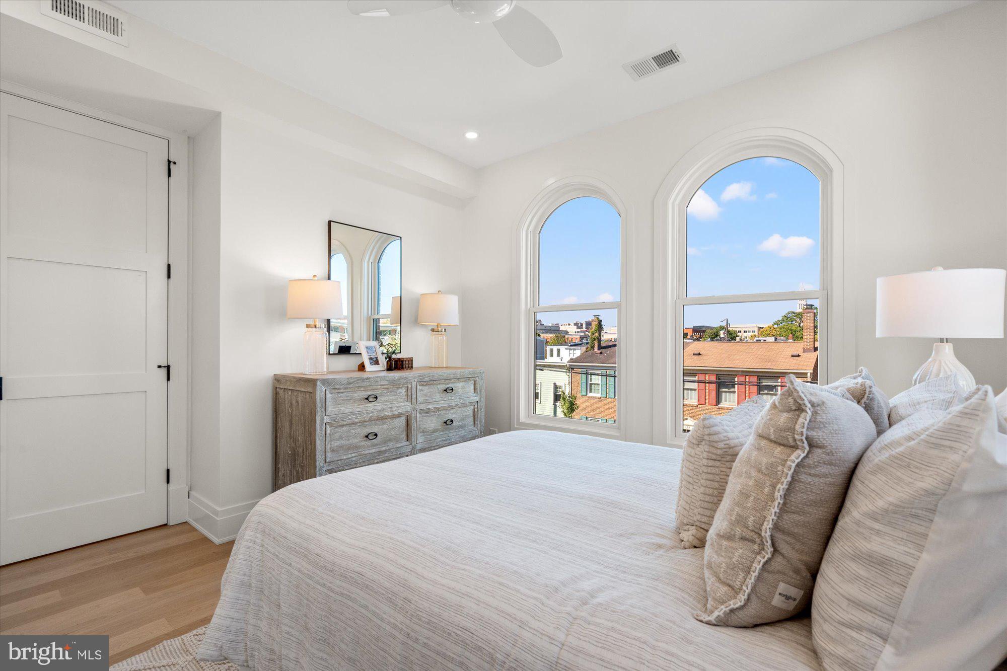 OLD TOWN - Residential